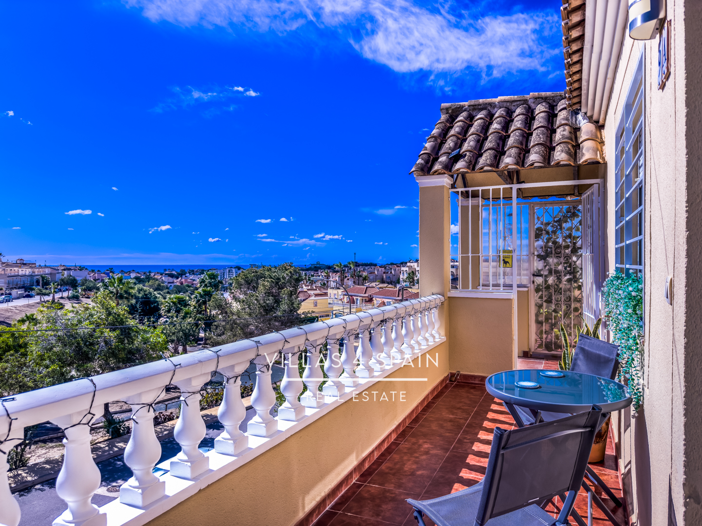 Resale - 2 bed apartment with roof terrace in El Galan, Villamartin - calle el pedrero - Alicante Resale - 2 bed apartment with roof terrace in El Galan, Villamartin - calle el pedrero - Alicante