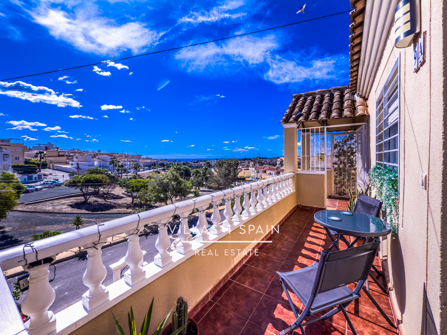 Resale - 2 bed apartment with roof terrace in El Galan, Villamartin - calle el pedrero - Alicante Resale - 2 bed apartment with roof terrace in El Galan, Villamartin - calle el pedrero - Alicante