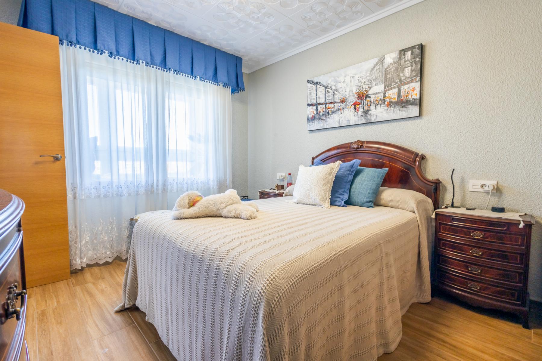 Resale - 3 Bedroom 2 Bathroom Apartamento in Torrevieja - Playa del Acequión - Alicante Resale - 3 Bedroom 2 Bathroom Apartamento in Torrevieja - Playa del Acequión - Alicante