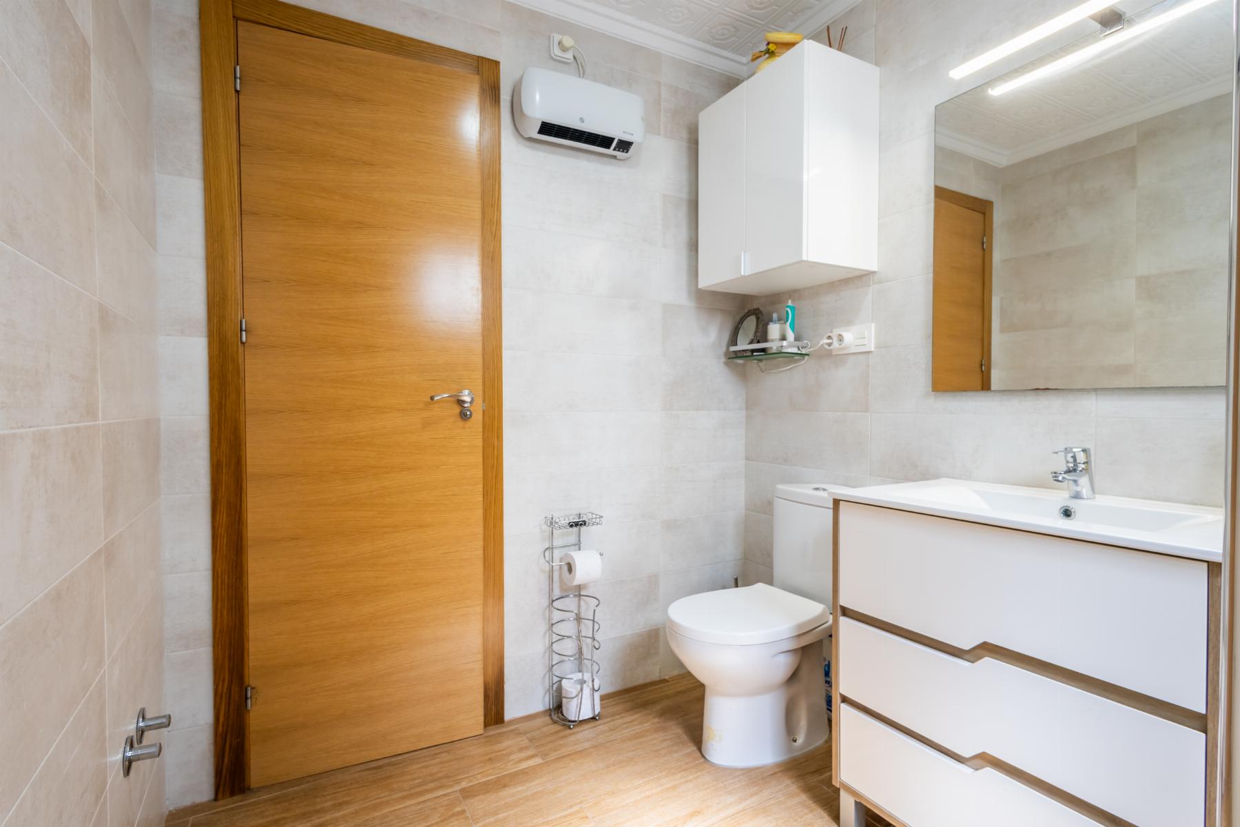 Resale - 3 Bedroom 2 Bathroom Apartamento in Torrevieja - Playa del Acequión - Alicante Resale - 3 Bedroom 2 Bathroom Apartamento in Torrevieja - Playa del Acequión - Alicante