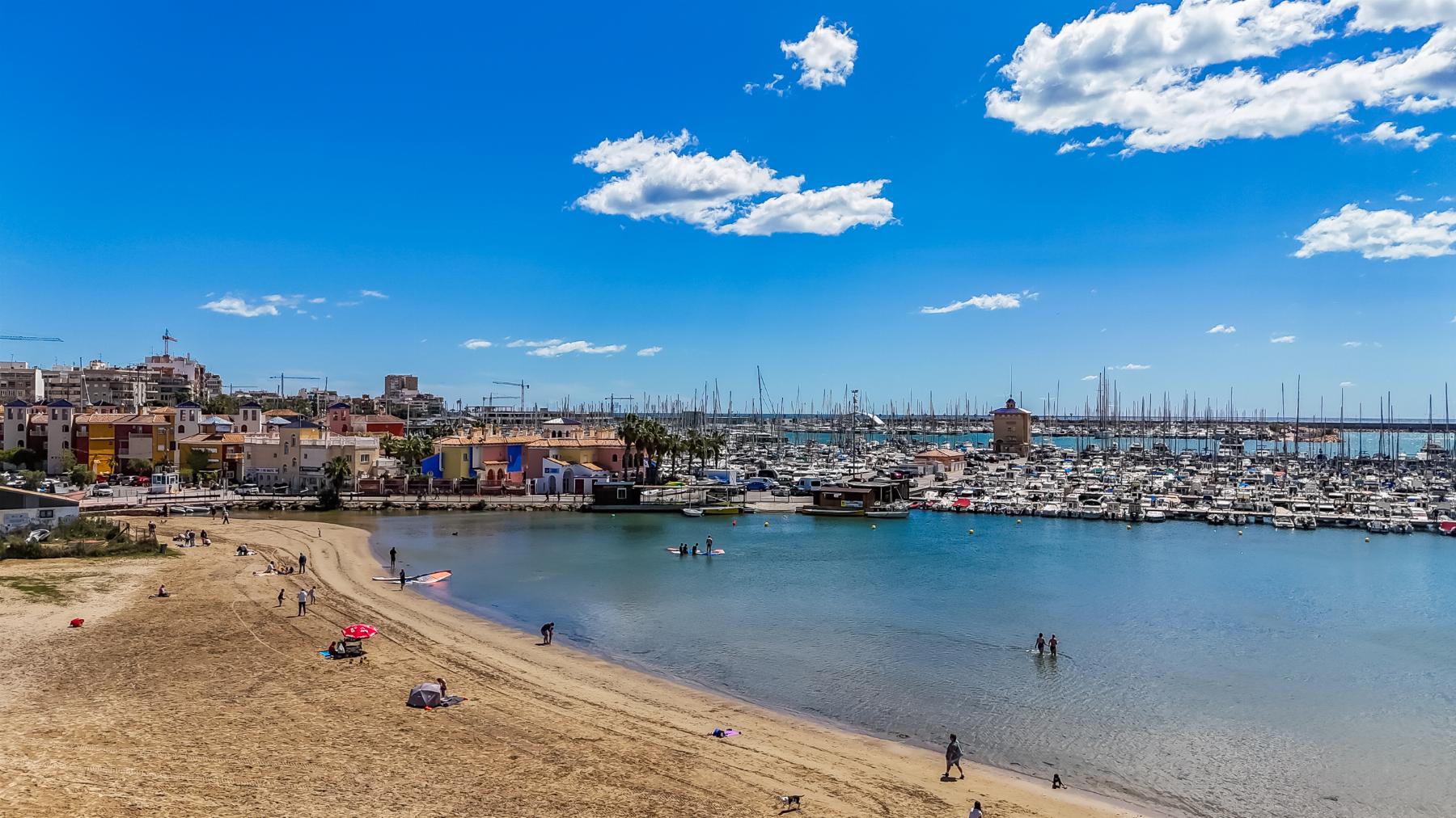 Resale - 3 Bedroom 2 Bathroom Apartamento in Torrevieja - Playa del Acequión - Alicante Resale - 3 Bedroom 2 Bathroom Apartamento in Torrevieja - Playa del Acequión - Alicante