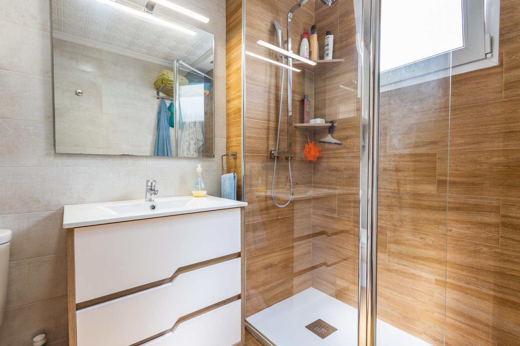Resale - 3 Bedroom 2 Bathroom Apartamento in Torrevieja - Playa del Acequión - Alicante Resale - 3 Bedroom 2 Bathroom Apartamento in Torrevieja - Playa del Acequión - Alicante
