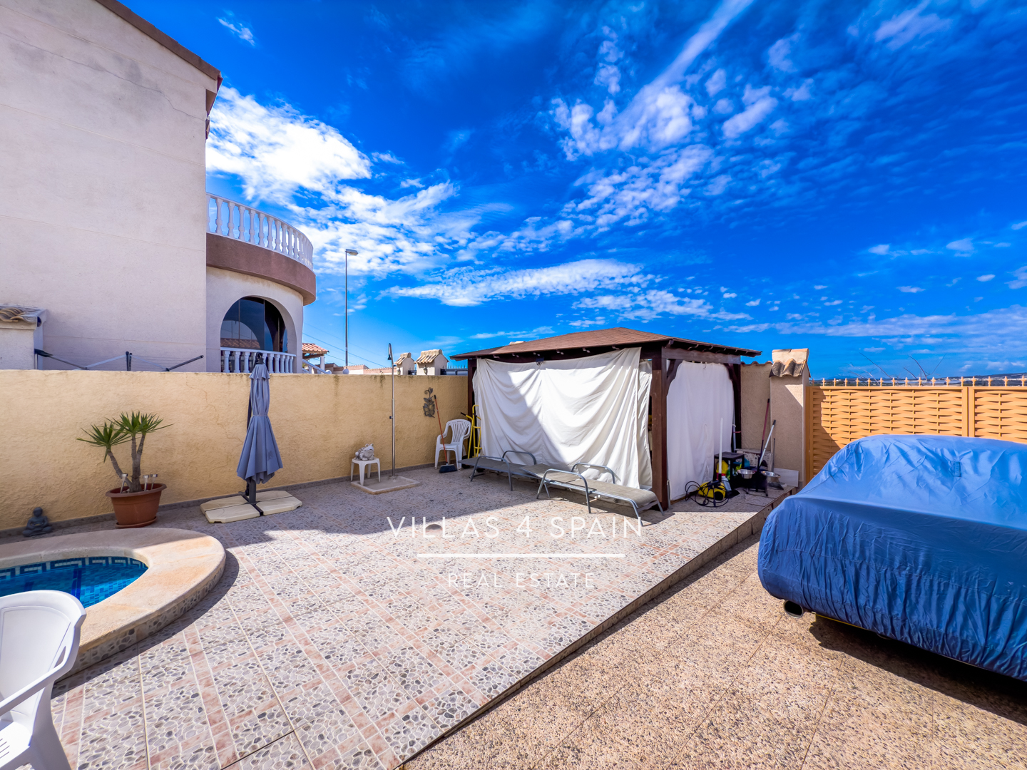 Resale - 4 Bed 2 Bath Detached Villa with Private Pool in Rojales, Ciudad Quesada - AV. Rio Tajo - Alicante Resale - 4 Bed 2 Bath Detached Villa with Private Pool in Rojales, Ciudad Quesada - AV. Rio Tajo - Alicante