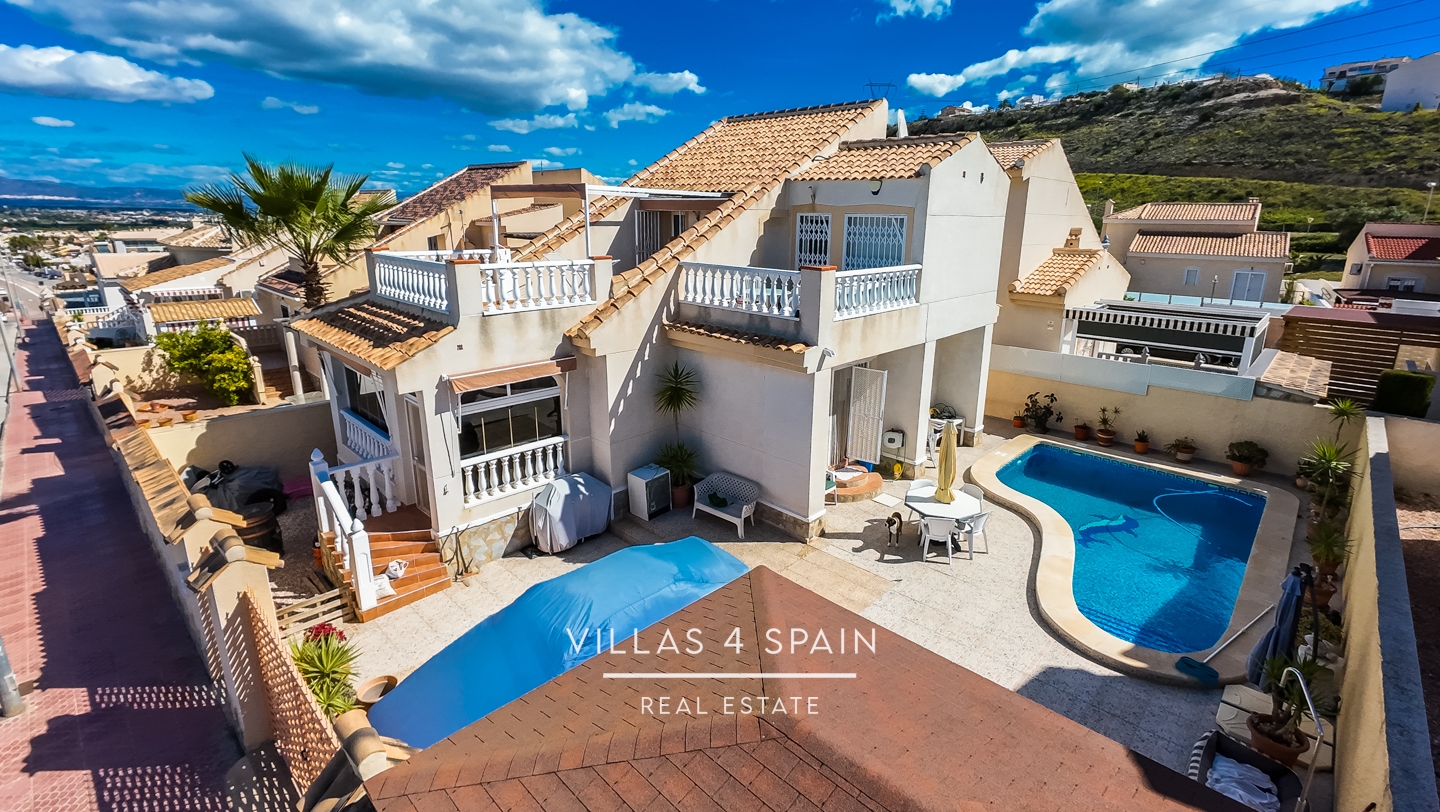 4 Bed 2 Bath Detached Villa with Private Pool in Rojales, Ciudad Quesada