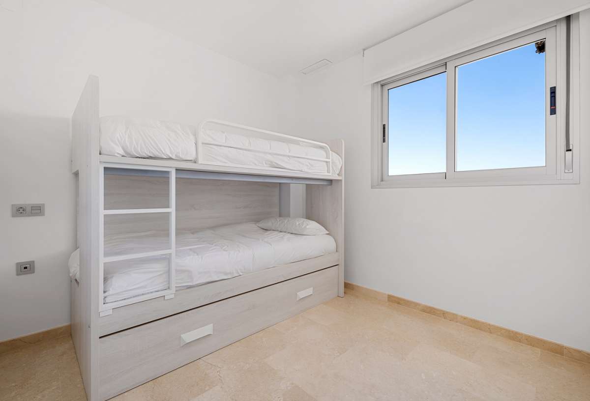 Resale - 3 Bedroom 2 Bathroom Apartment in Villamartín - - Alicante Resale - 3 Bedroom 2 Bathroom Apartment in Villamartín - - Alicante