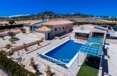 V4S2853, 5 Bed 5 Bath Country Villa with Stables and 33.500m2 plot