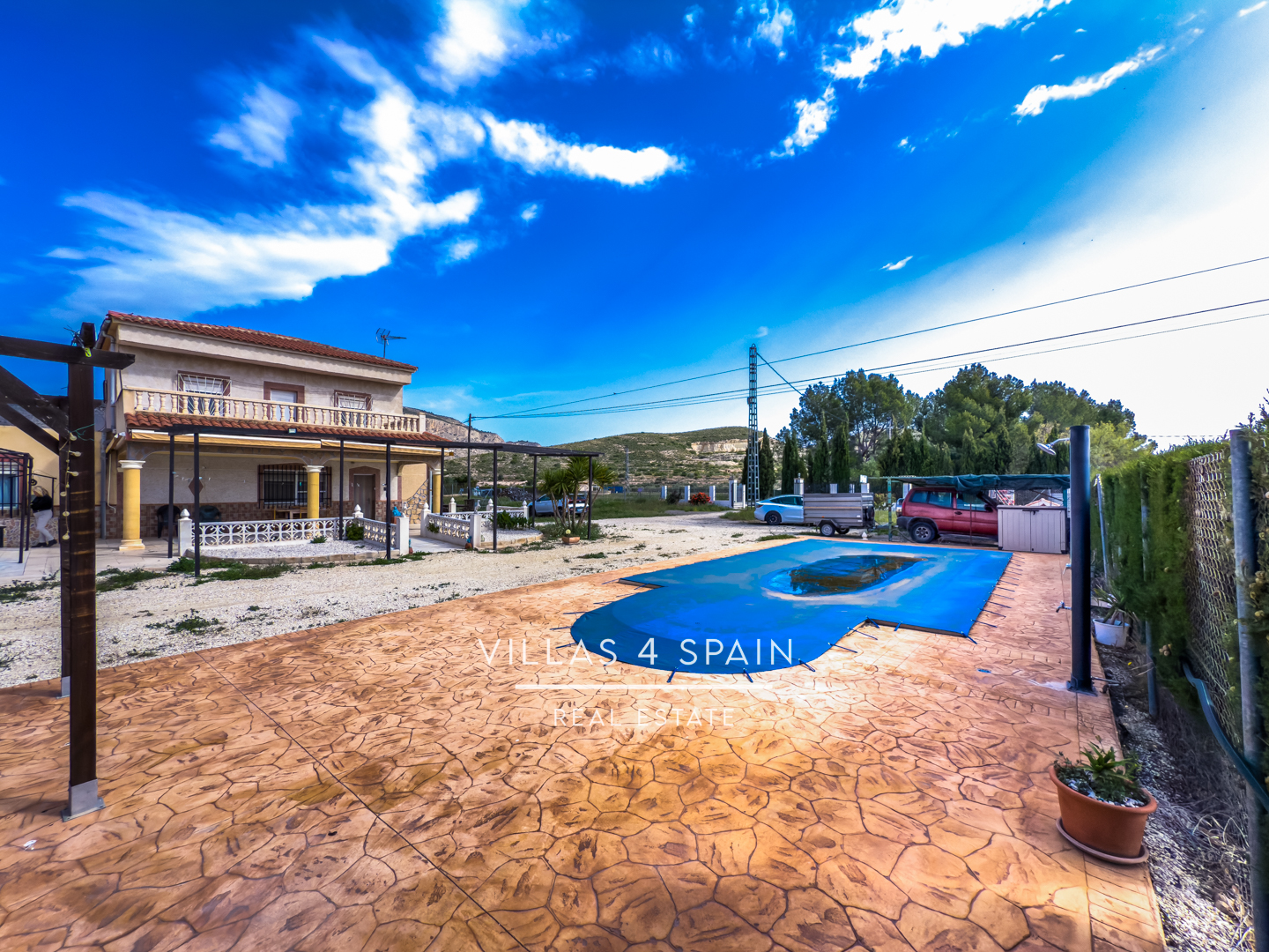 Resale - 3 Bed 3 Bath Villa with Private Pool and Expansive 12,000m² Plot in Hondón de las Nieves - Carr. a Hondón de los Frailes - Alicante Resale - 3 Bed 3 Bath Villa with Private Pool and Expansive 12,000m² Plot in Hondón de las Nieves - Carr. a Hondón de los Frailes - Alicante