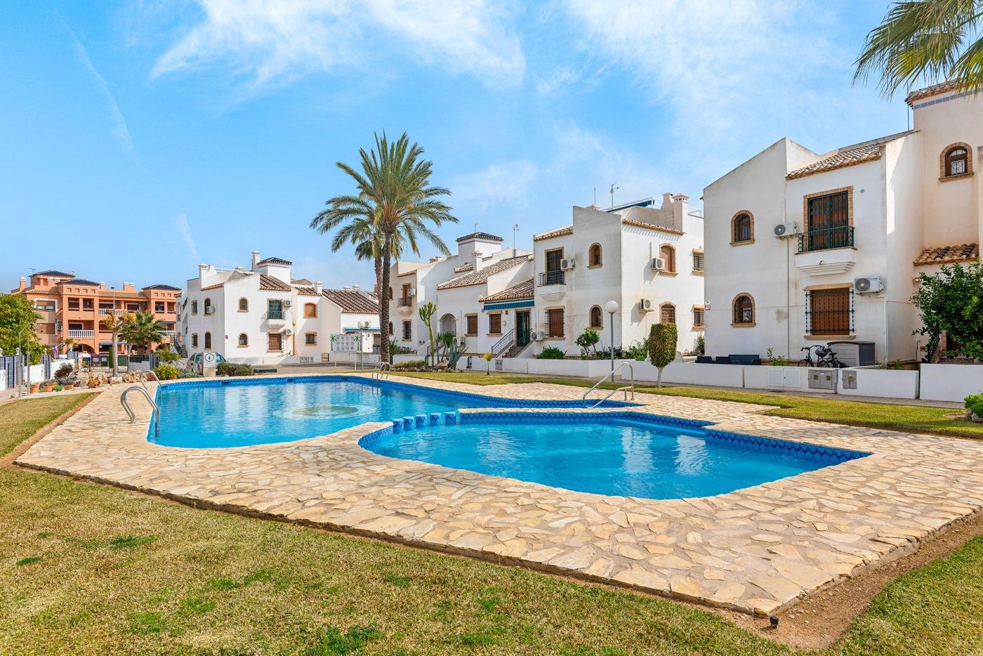 Resale - 2 Bedroom 2 Bathroom Apartamento in Orihuela Costa - Villamartin - Alicante Resale - 2 Bedroom 2 Bathroom Apartamento in Orihuela Costa - Villamartin - Alicante