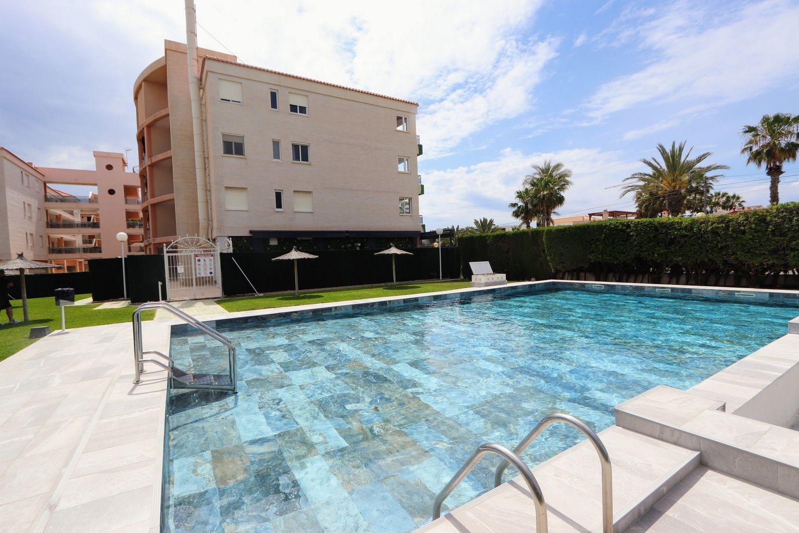 Resale - 3 Bedroom 2 Bathroom Apartamento in Torrevieja - Playa Flamenca - Alicante Resale - 3 Bedroom 2 Bathroom Apartamento in Torrevieja - Playa Flamenca - Alicante
