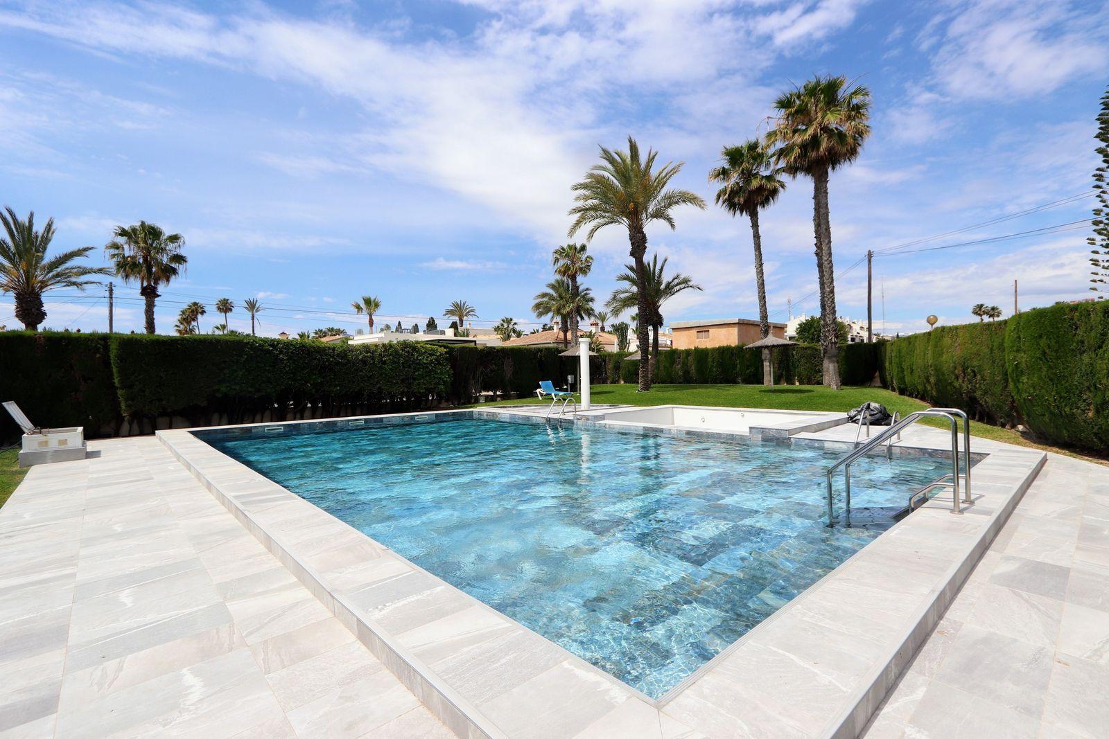 Resale - 3 Bedroom 2 Bathroom Apartamento in Torrevieja - Playa Flamenca - Alicante Resale - 3 Bedroom 2 Bathroom Apartamento in Torrevieja - Playa Flamenca - Alicante