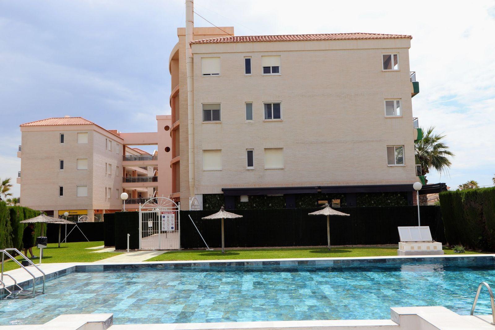 Resale - 3 Bedroom 2 Bathroom Apartamento in Torrevieja - Playa Flamenca - Alicante Resale - 3 Bedroom 2 Bathroom Apartamento in Torrevieja - Playa Flamenca - Alicante