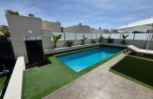 5-0311-2157/2897, 5 Bedroom 4 Bathroom Chalet in Orihuela Costa