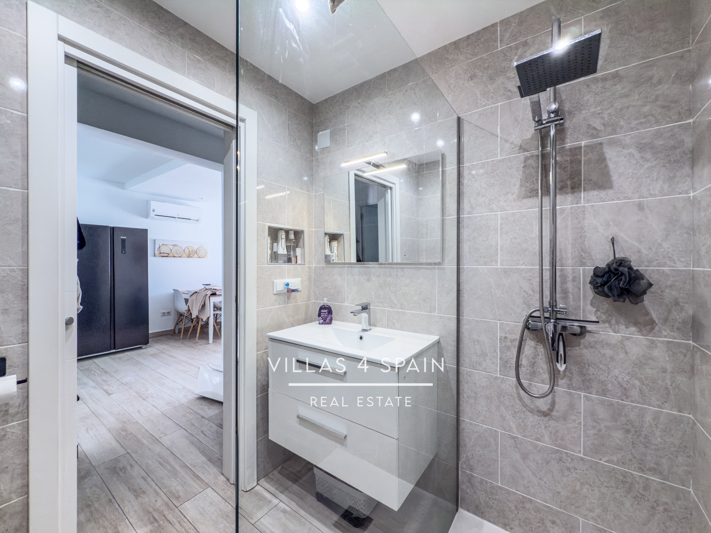 Resale - 2 Bedroom 1 bathroom Fully Renovated Town house with front garden in Torrevieja, San Luis - calle Zarauz - Alicante Resale - 2 Bedroom 1 bathroom Fully Renovated Town house with front garden in Torrevieja, San Luis - calle Zarauz - Alicante