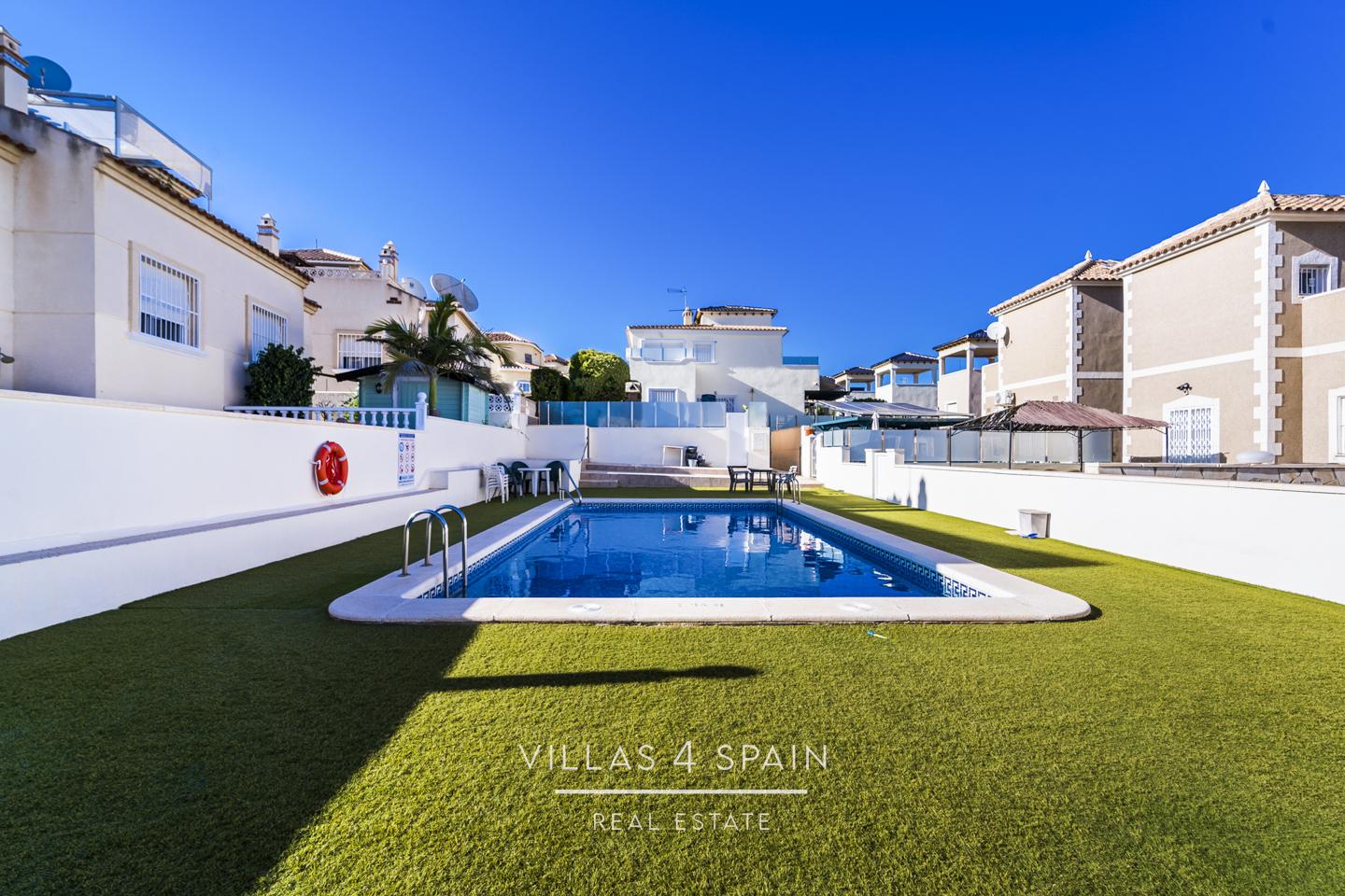 Resale - 2 bed apartment with roof terrace in El Galan, Villamartin - calle el pedrero - Alicante Resale - 2 bed apartment with roof terrace in El Galan, Villamartin - calle el pedrero - Alicante