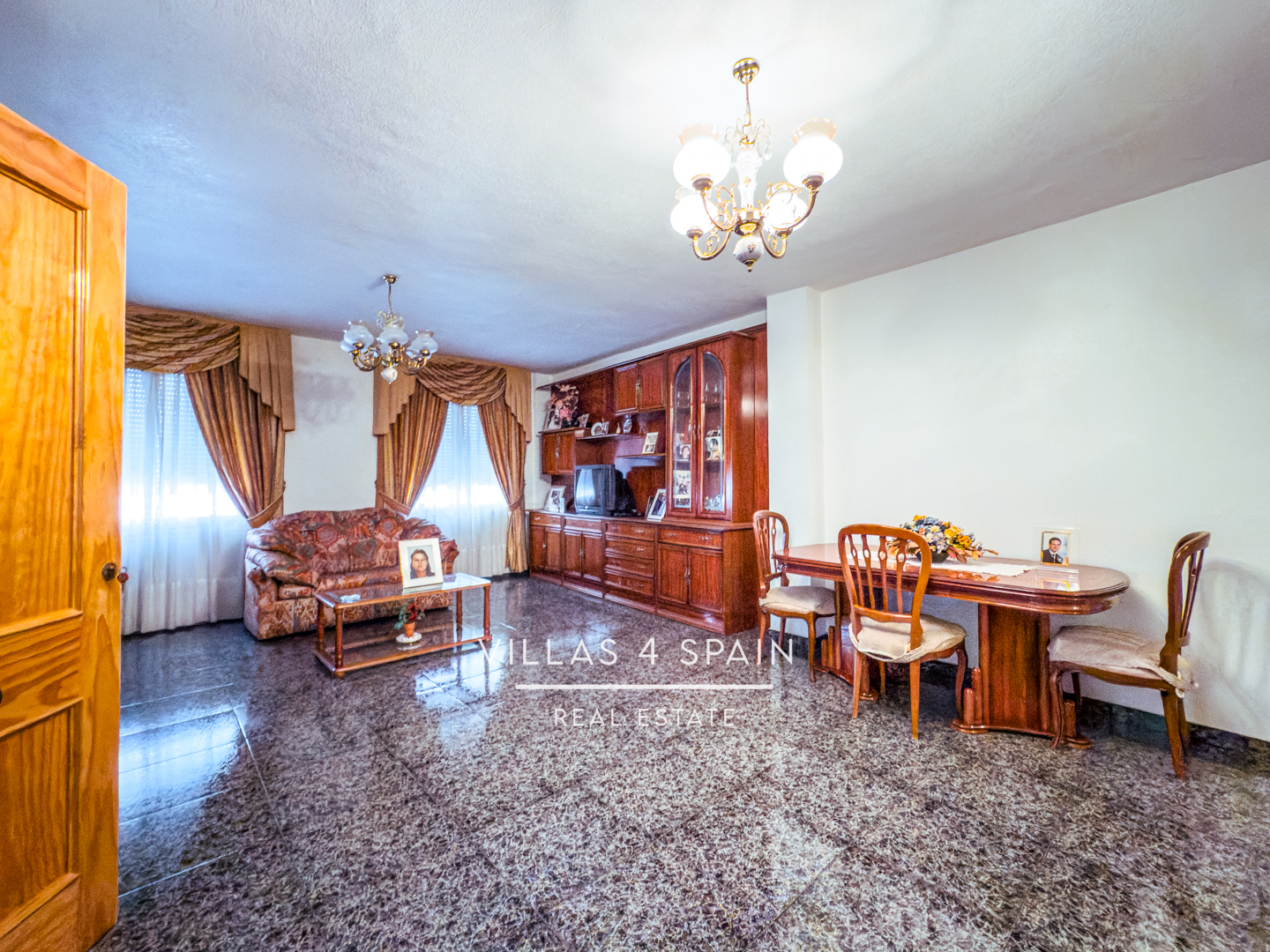 Resale - 8 Bed 4 Bath Townhouse in Fortuna For Sale - av. salvador allende - Murcia Resale - 8 Bed 4 Bath Townhouse in Fortuna For Sale - av. salvador allende - Murcia