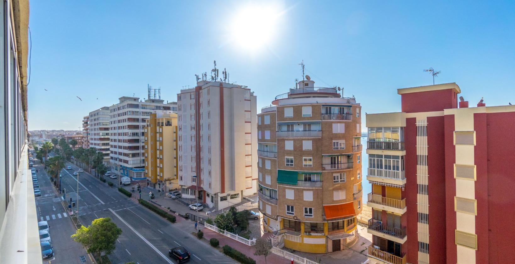 Sold - 3 Bedroom 2 Bathroom Apartamento in Torrevieja - Playa de La Acequion - Alicante Sold - 3 Bedroom 2 Bathroom Apartamento in Torrevieja - Playa de La Acequion - Alicante