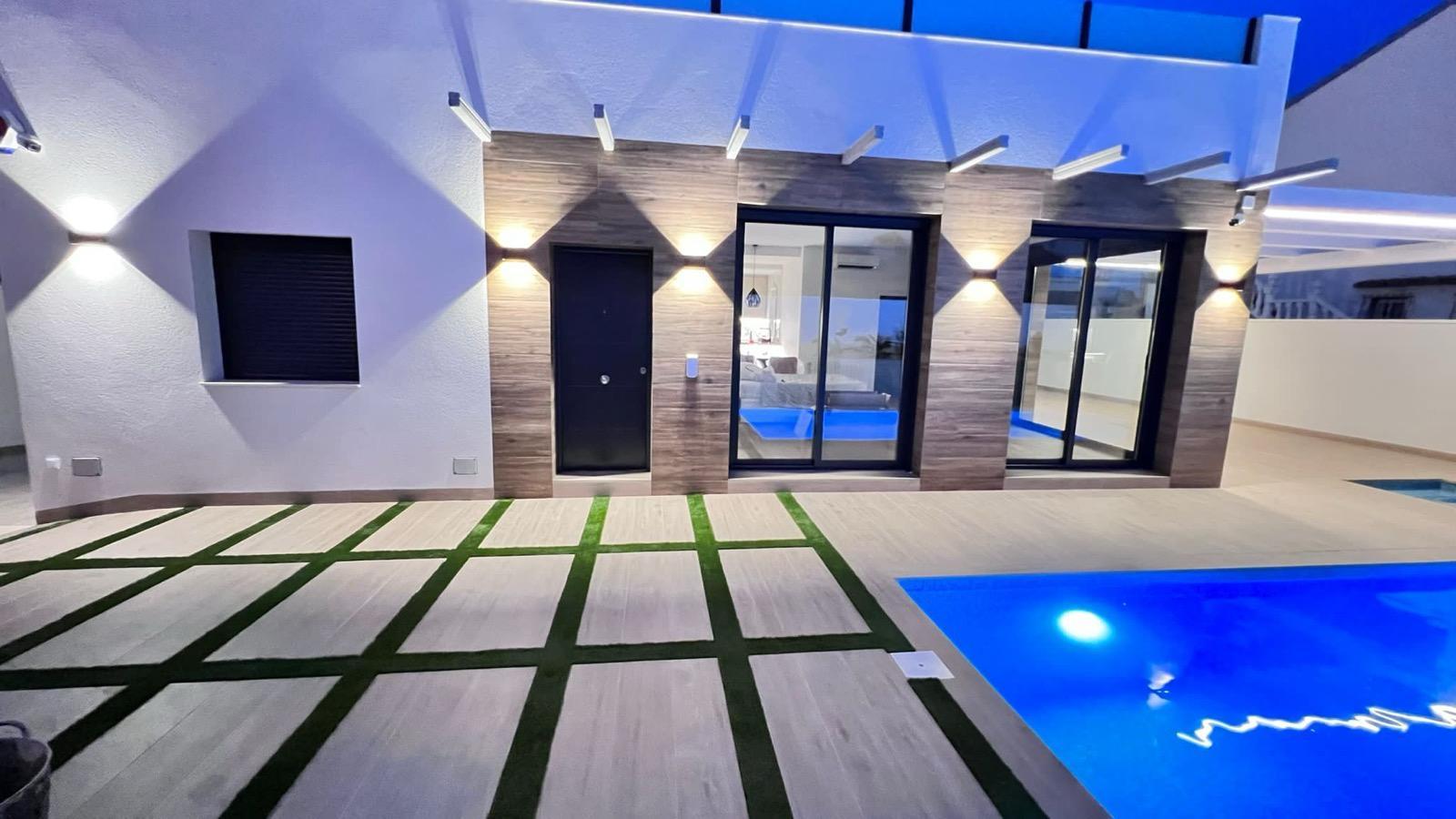 Sold - 3 Bedroom 3 Bathroom Chalet in Orihuela Costa - Villamartin - Alicante Sold - 3 Bedroom 3 Bathroom Chalet in Orihuela Costa - Villamartin - Alicante