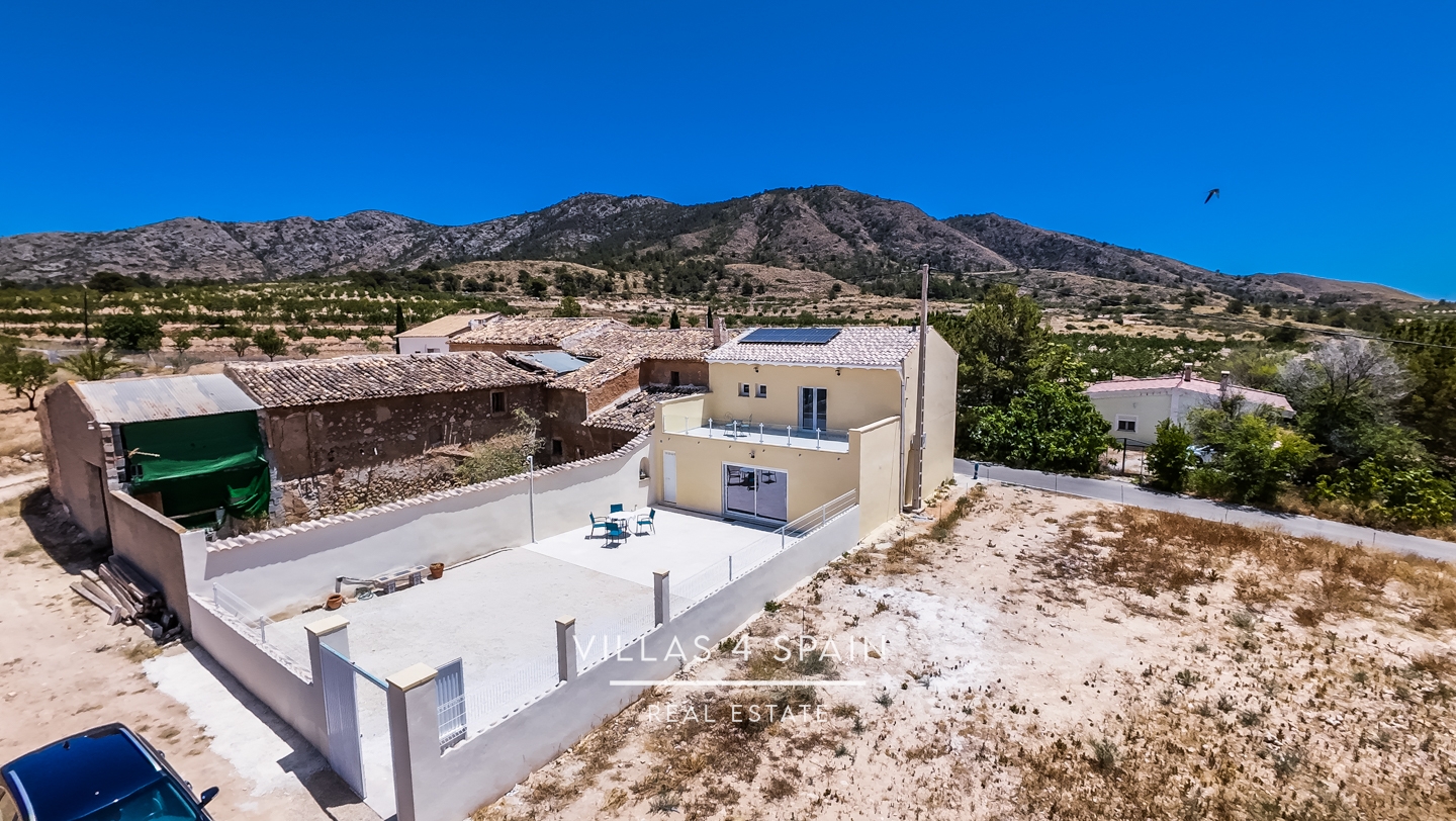  4 Bed 3 Bath Townhouse in La Canalosa, Alicante, Fully off grid