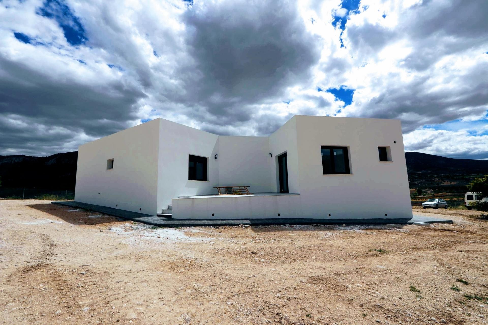 Resale - 4 Bedroom 2 Bathroom Villa in Aspe - - Alicante Resale - 4 Bedroom 2 Bathroom Villa in Aspe - - Alicante