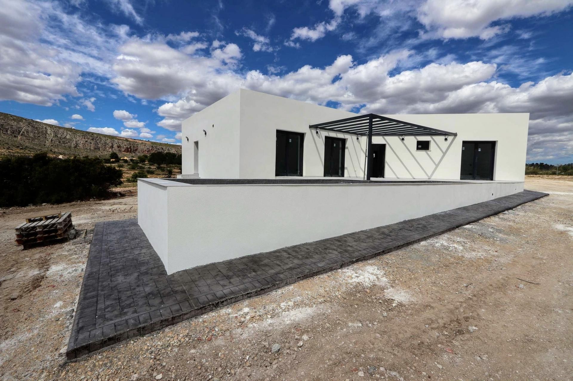 Resale - 4 Bedroom 2 Bathroom Villa in Aspe - - Alicante Resale - 4 Bedroom 2 Bathroom Villa in Aspe - - Alicante