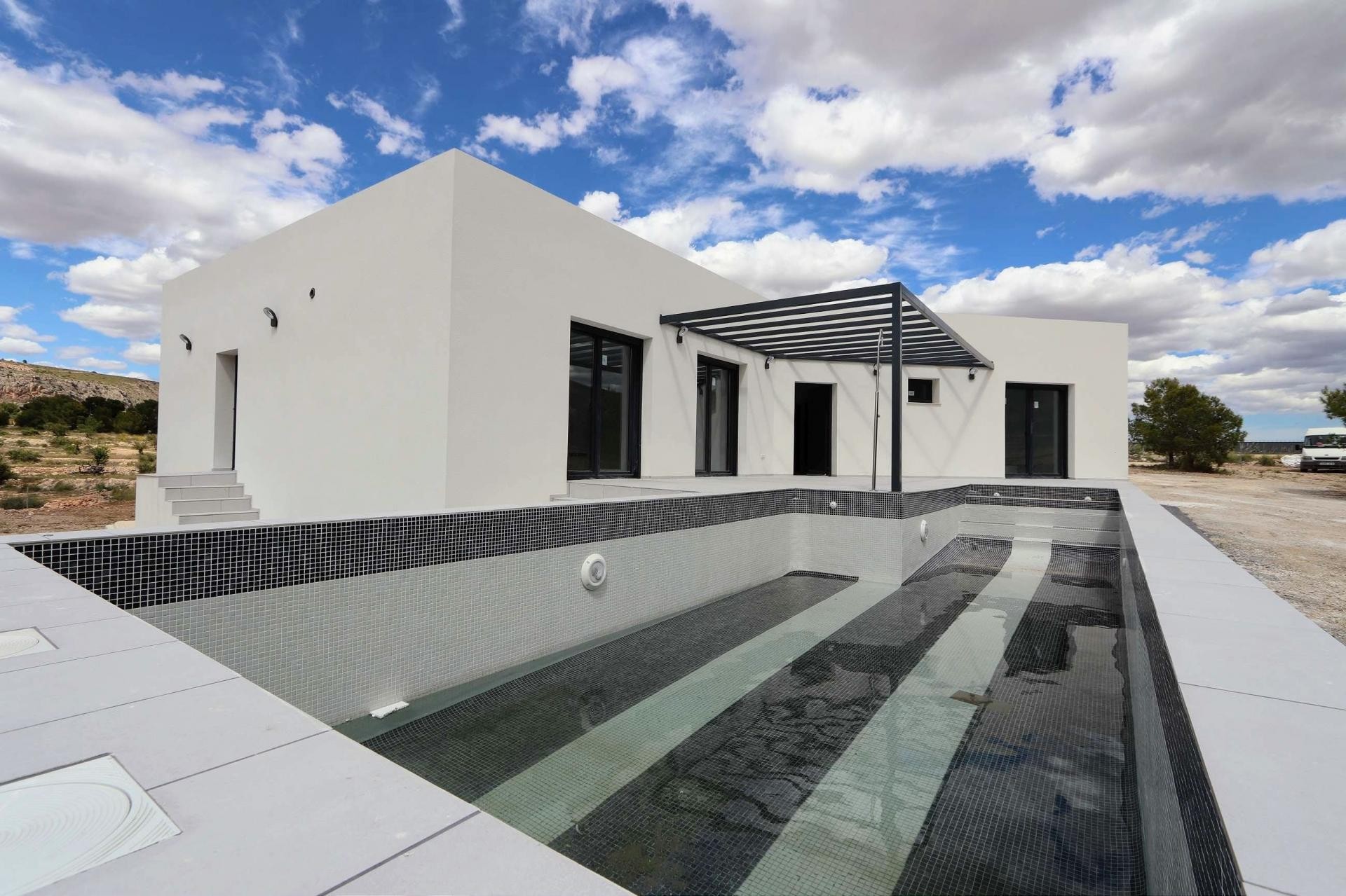 Resale - 4 Bedroom 2 Bathroom Villa in Aspe - - Alicante Resale - 4 Bedroom 2 Bathroom Villa in Aspe - - Alicante