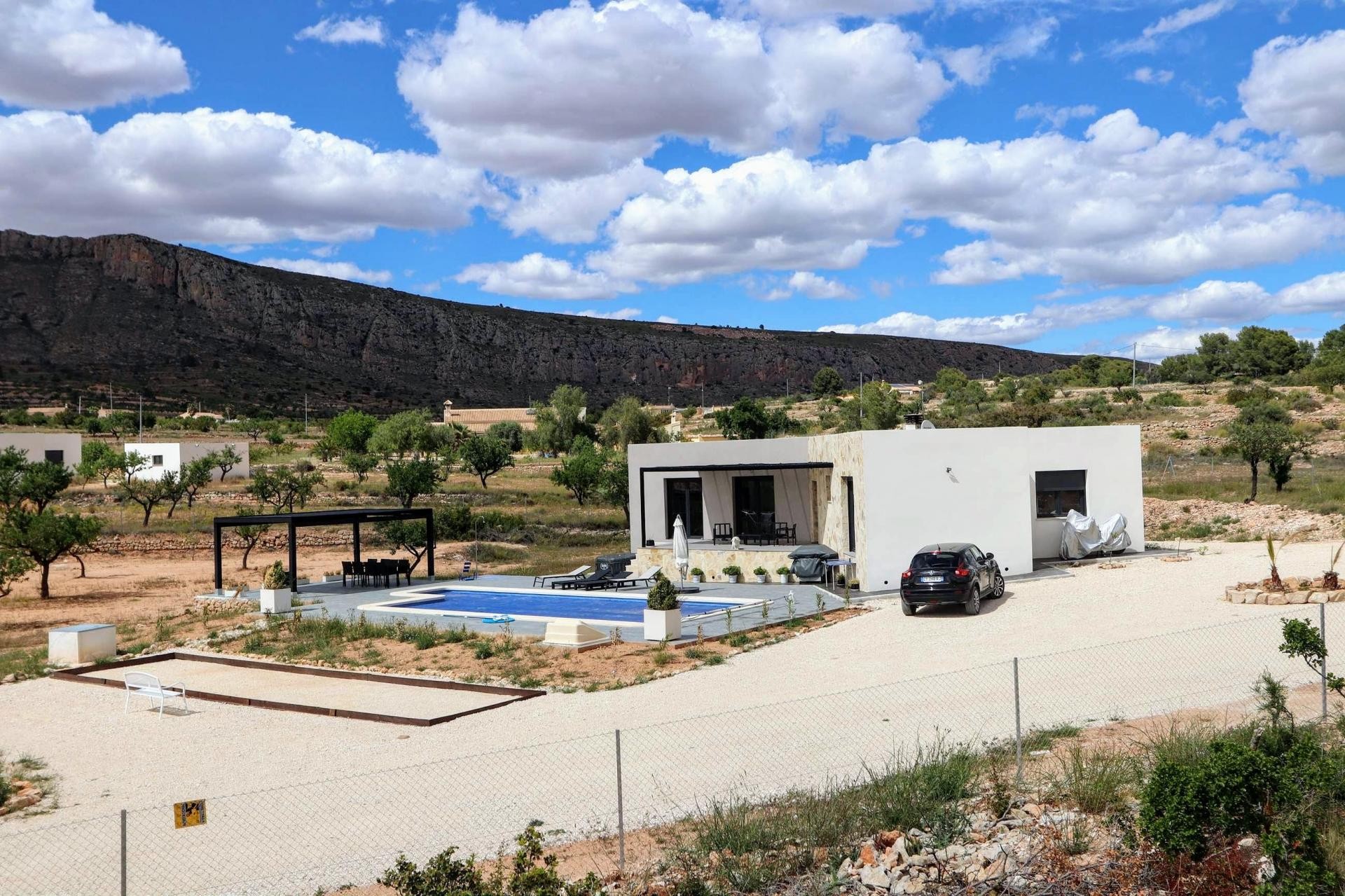 Resale - 4 Bedroom 2 Bathroom Villa in Aspe - - Alicante Resale - 4 Bedroom 2 Bathroom Villa in Aspe - - Alicante