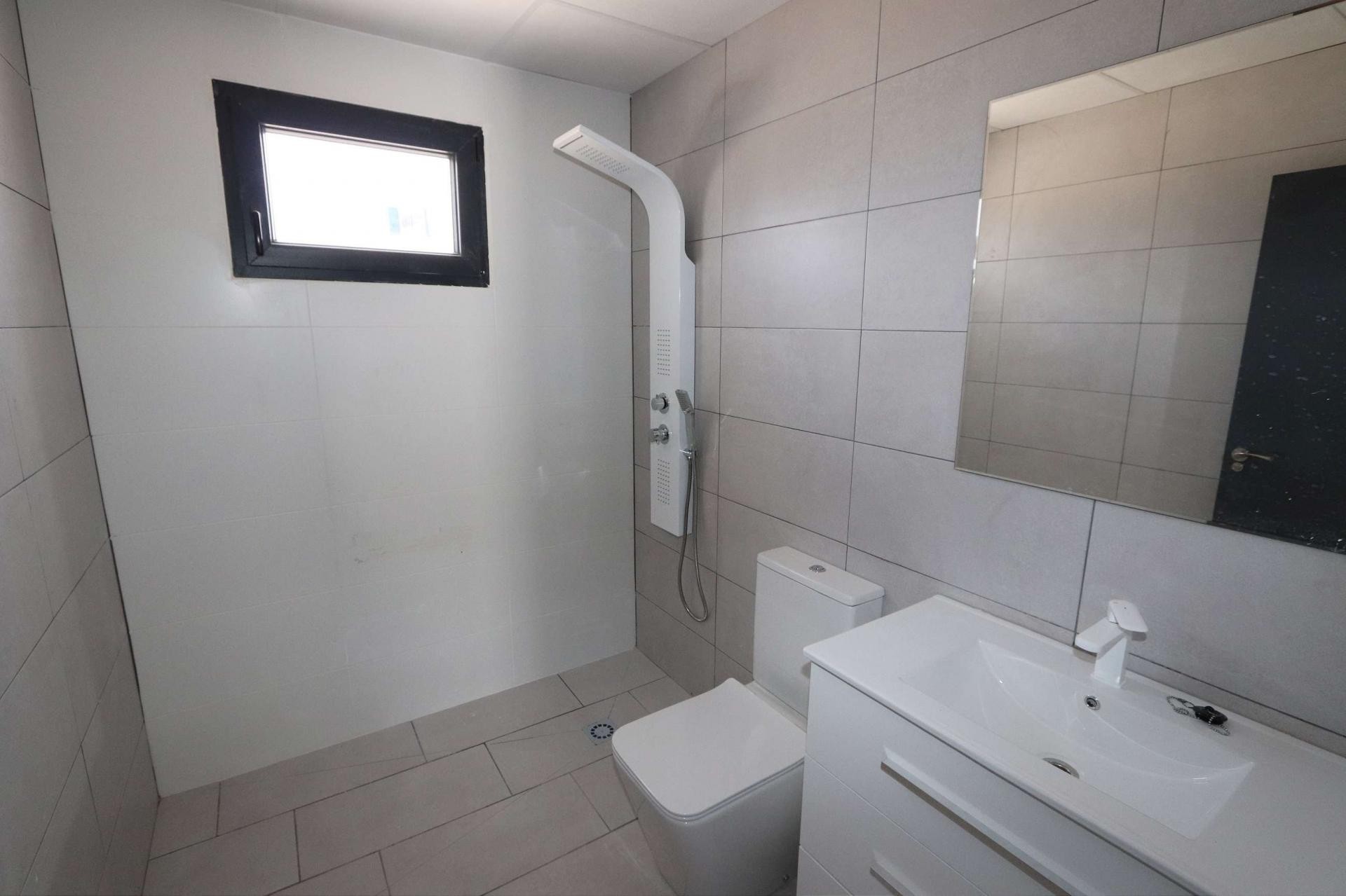 Resale - 4 Bedroom 2 Bathroom Villa in Aspe - - Alicante Resale - 4 Bedroom 2 Bathroom Villa in Aspe - - Alicante