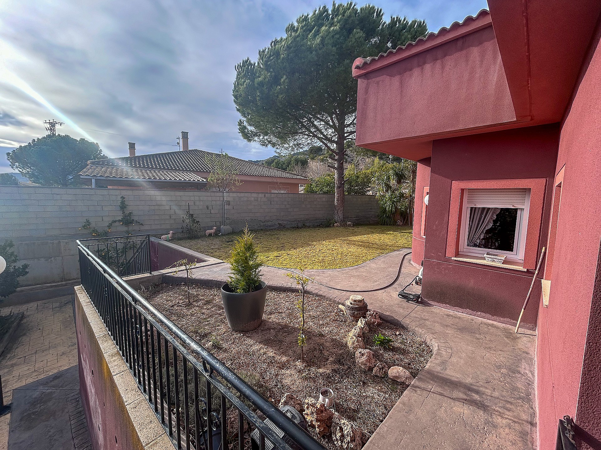 Resale - 7 Bedroom 3 Bathroom Villa in Onil - - Alicante Resale - 7 Bedroom 3 Bathroom Villa in Onil - - Alicante