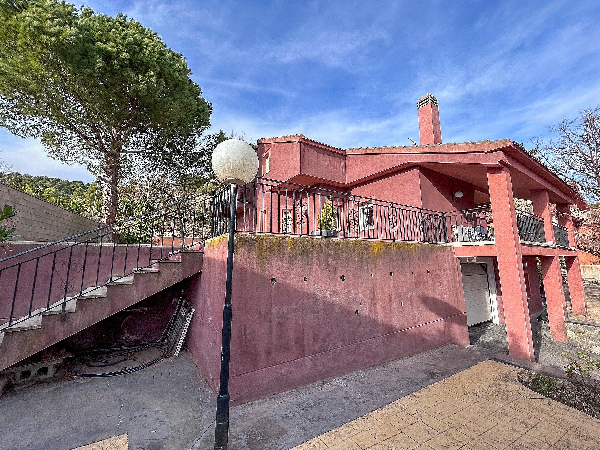 Resale - 7 Bedroom 3 Bathroom Villa in Onil - - Alicante Resale - 7 Bedroom 3 Bathroom Villa in Onil - - Alicante