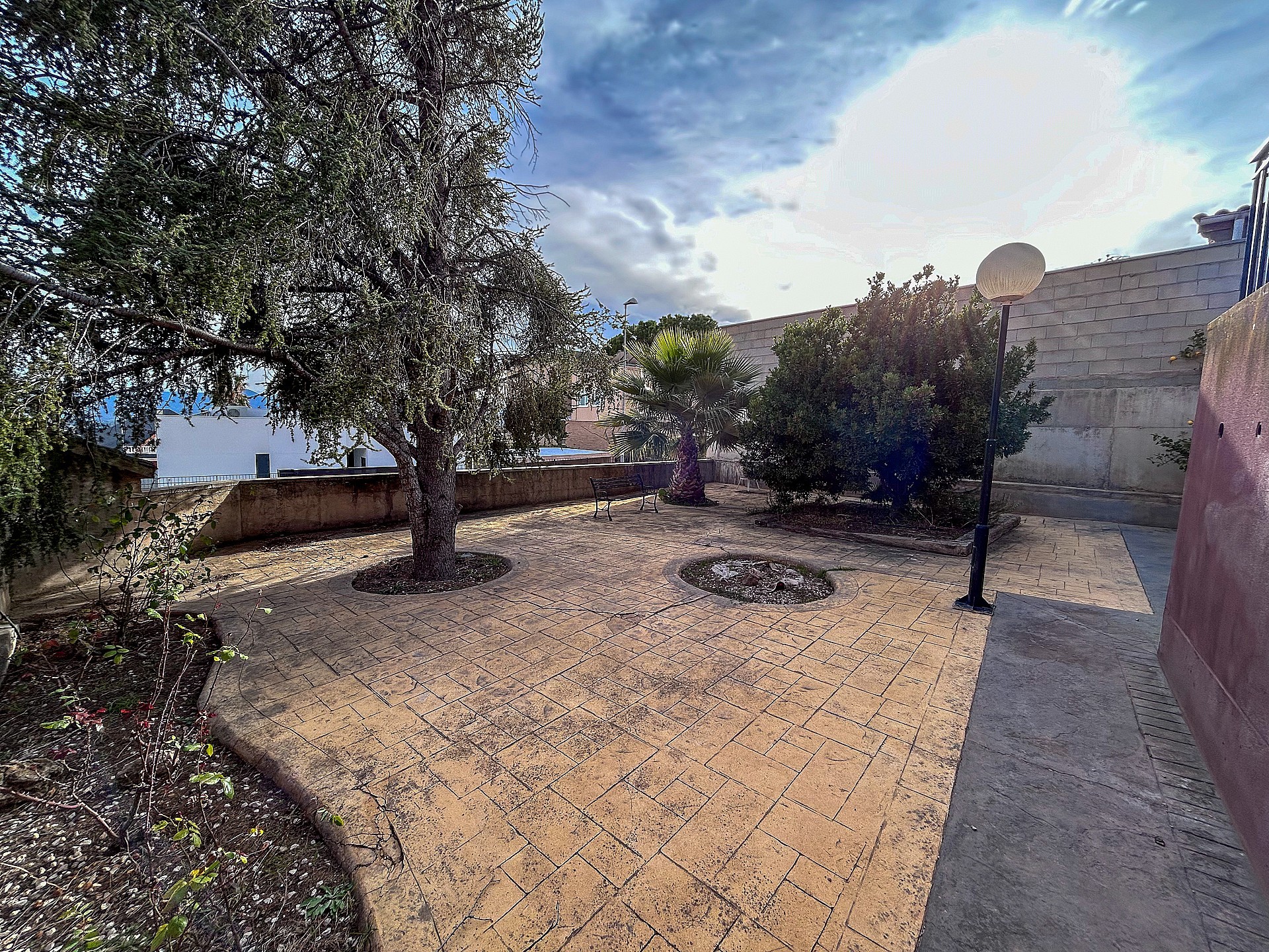 Resale - 7 Bedroom 3 Bathroom Villa in Onil - - Alicante Resale - 7 Bedroom 3 Bathroom Villa in Onil - - Alicante