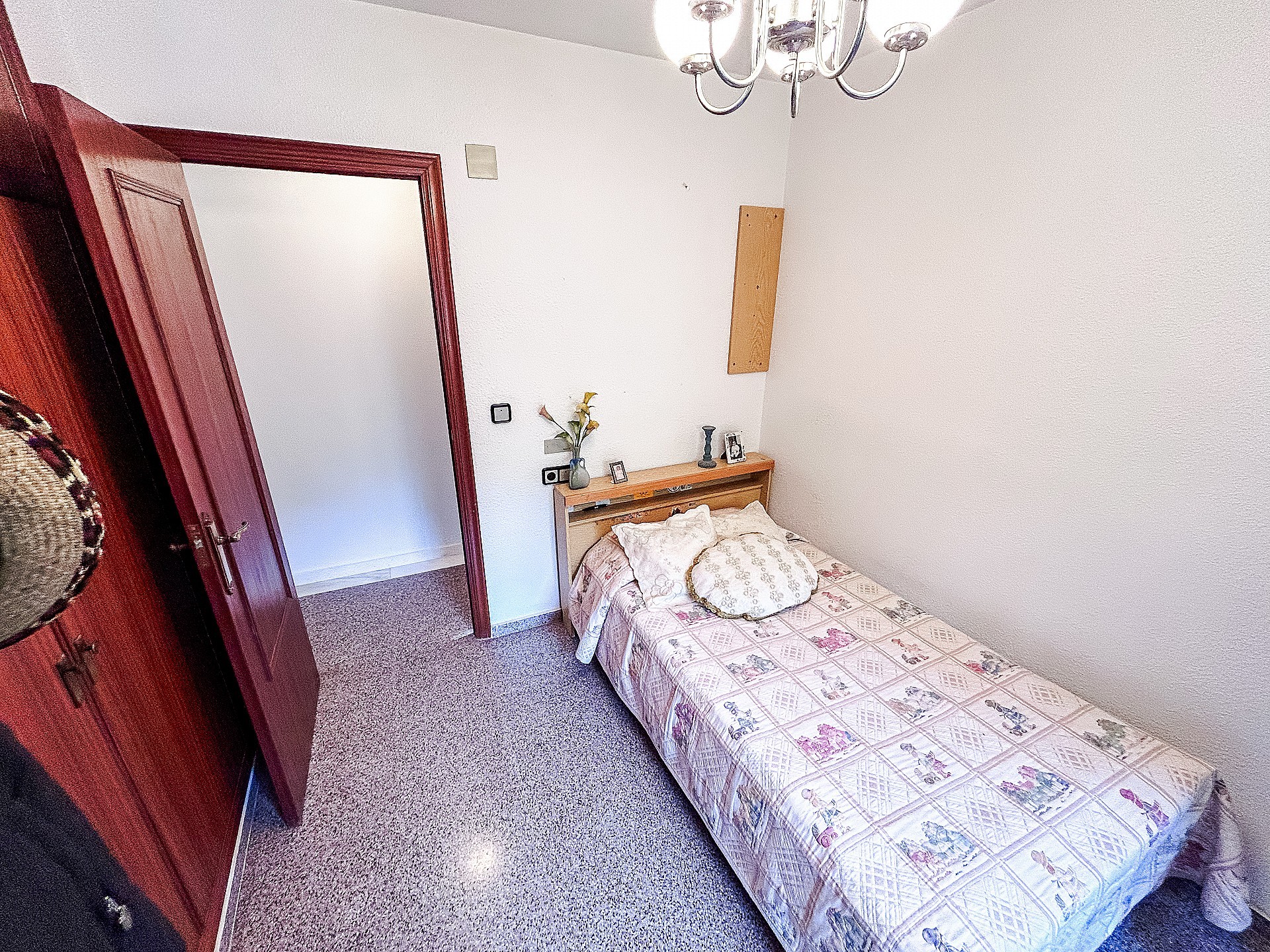 Resale - 7 Bedroom 3 Bathroom Villa in Onil - - Alicante Resale - 7 Bedroom 3 Bathroom Villa in Onil - - Alicante