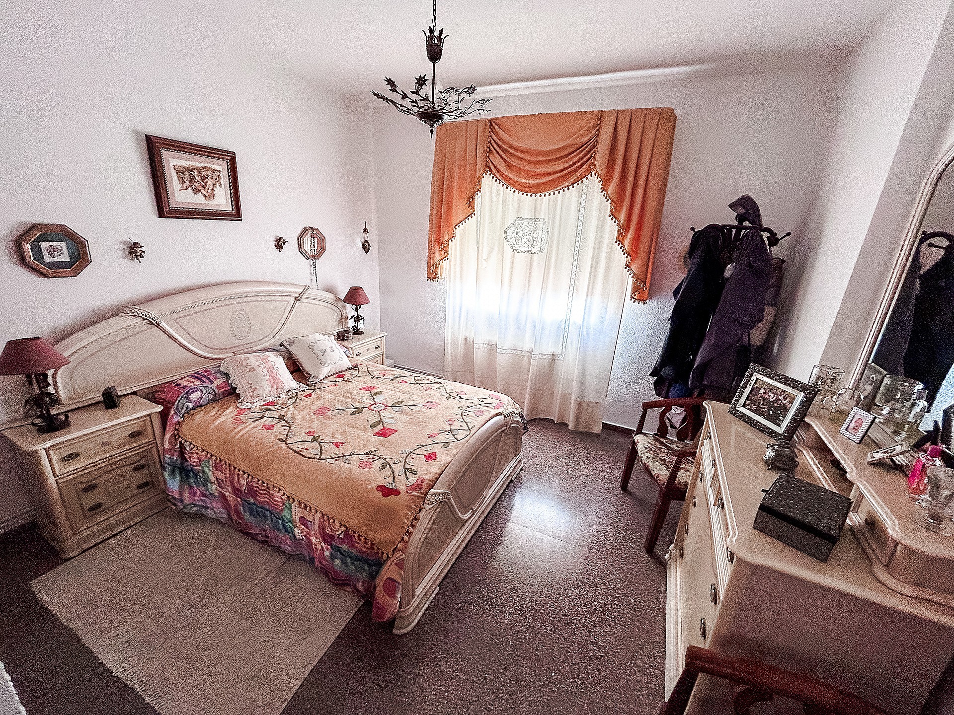 Resale - 7 Bedroom 3 Bathroom Villa in Onil - - Alicante Resale - 7 Bedroom 3 Bathroom Villa in Onil - - Alicante
