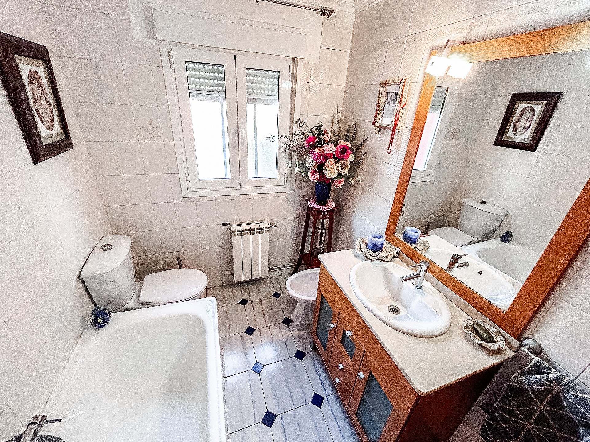 Resale - 7 Bedroom 3 Bathroom Villa in Onil - - Alicante Resale - 7 Bedroom 3 Bathroom Villa in Onil - - Alicante