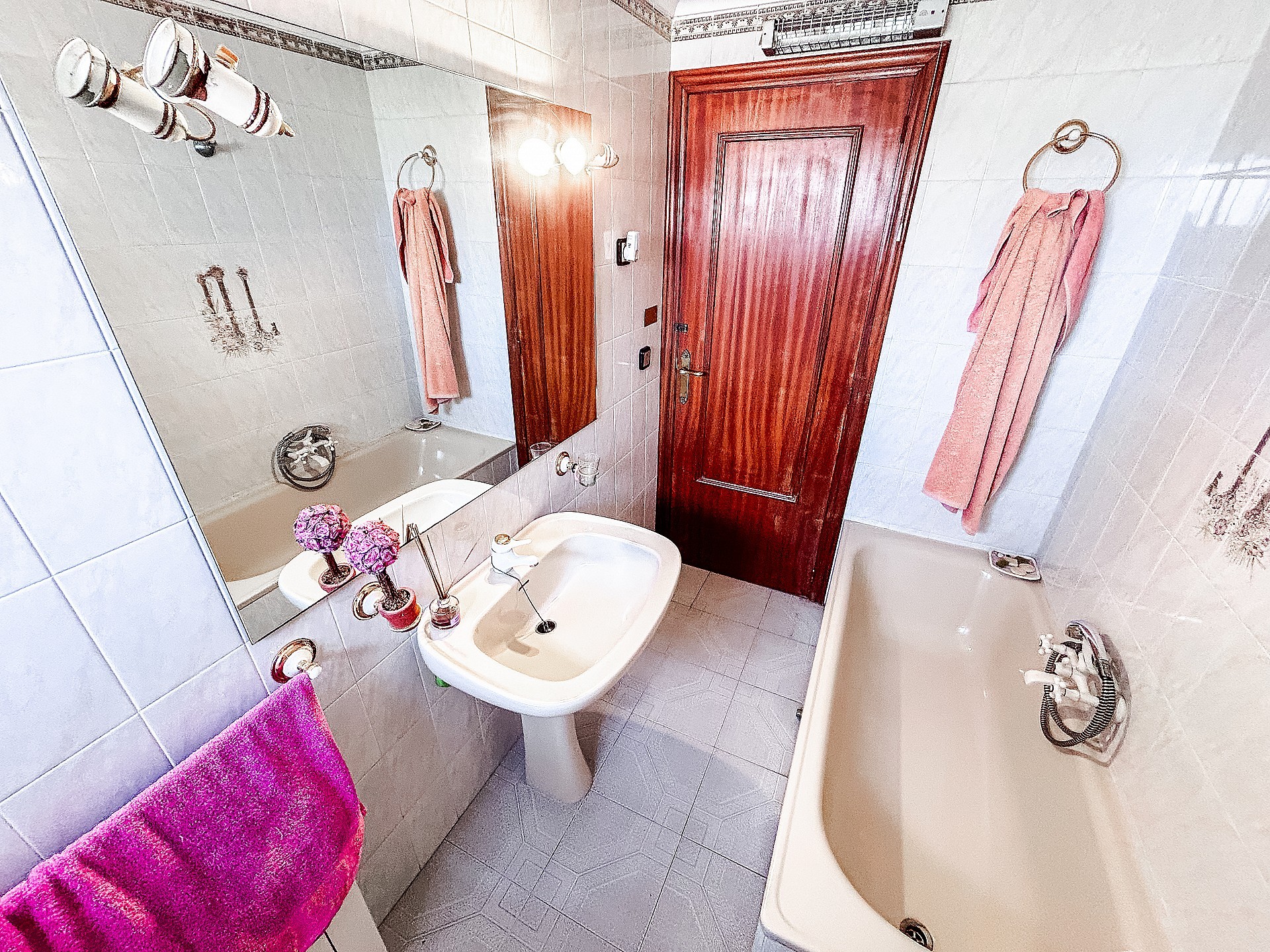 Resale - 7 Bedroom 3 Bathroom Villa in Onil - - Alicante Resale - 7 Bedroom 3 Bathroom Villa in Onil - - Alicante