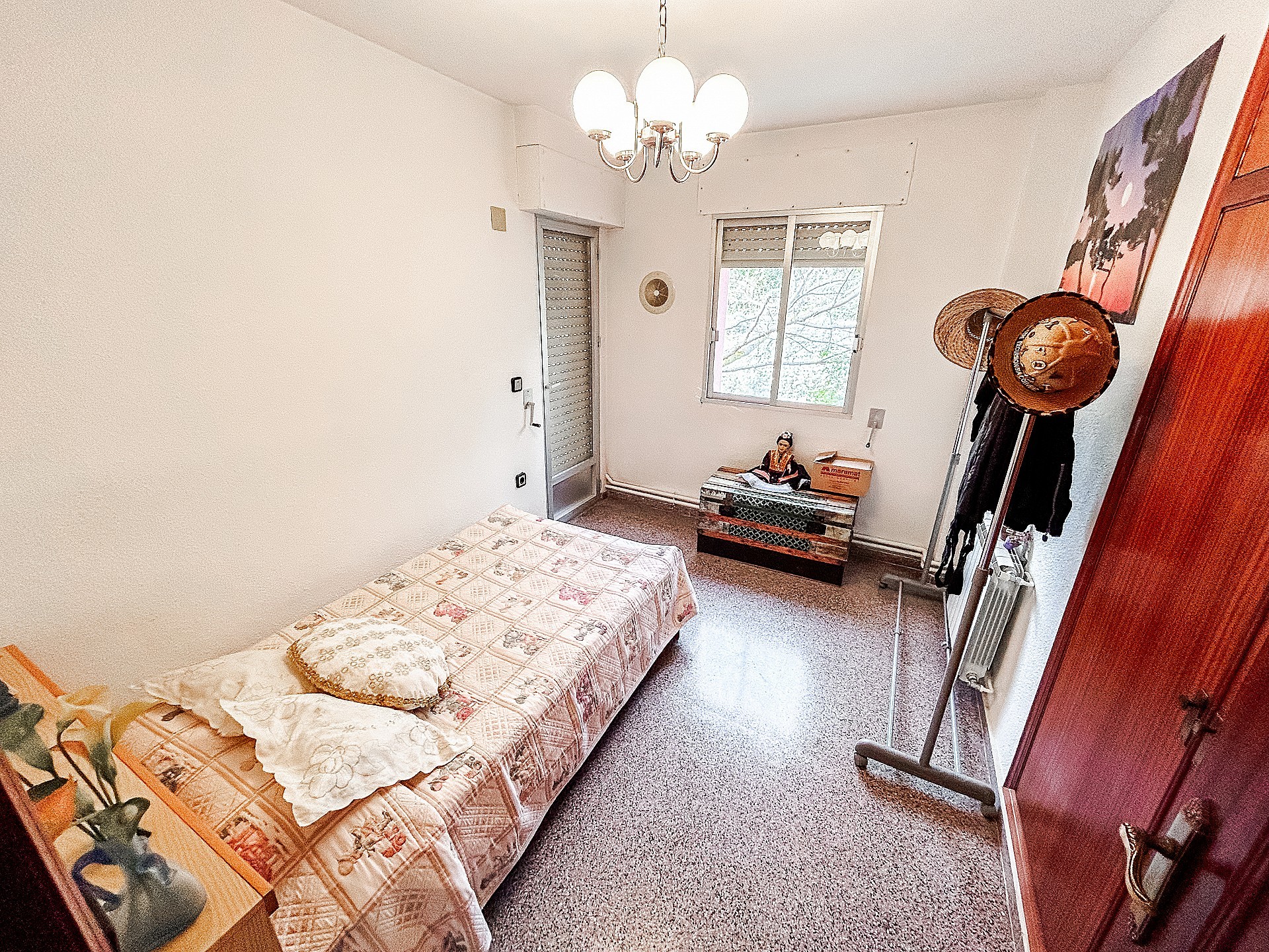 Resale - 7 Bedroom 3 Bathroom Villa in Onil - - Alicante Resale - 7 Bedroom 3 Bathroom Villa in Onil - - Alicante