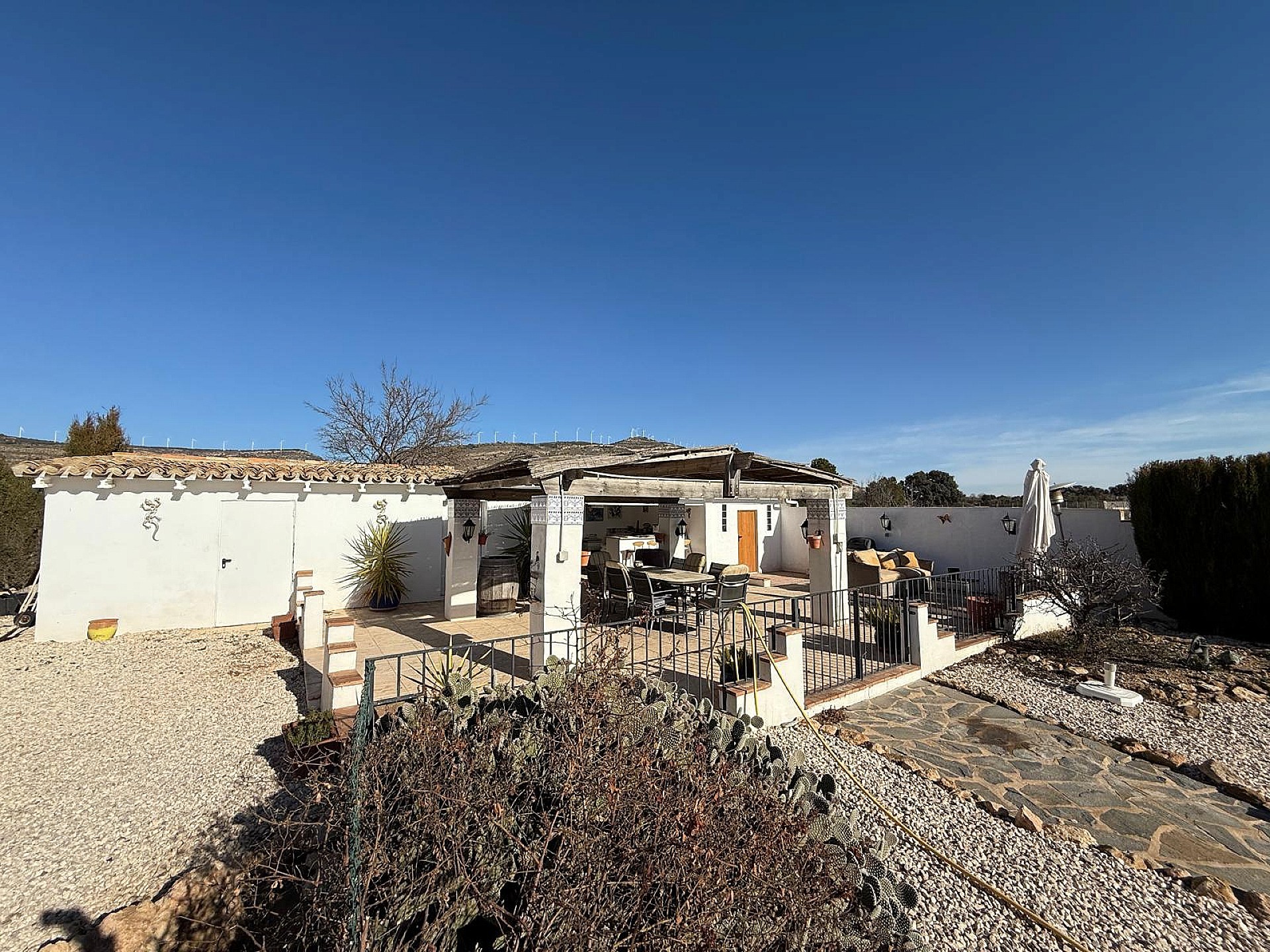 Resale - 4 Bedroom 2 Bathroom Villa in Caudete - - Albacete Resale - 4 Bedroom 2 Bathroom Villa in Caudete - - Albacete