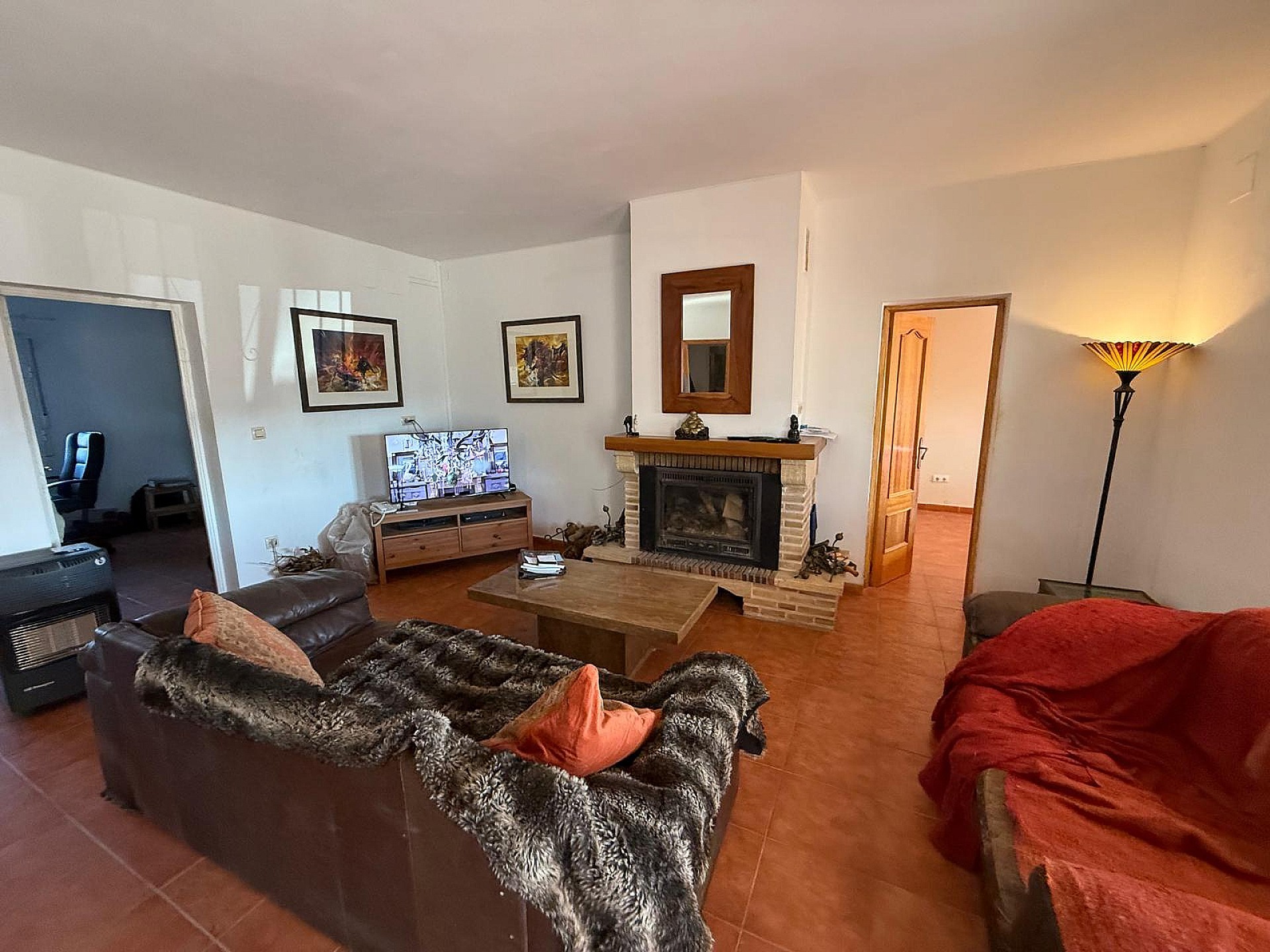 Resale - 4 Bedroom 2 Bathroom Villa in Caudete - - Albacete Resale - 4 Bedroom 2 Bathroom Villa in Caudete - - Albacete
