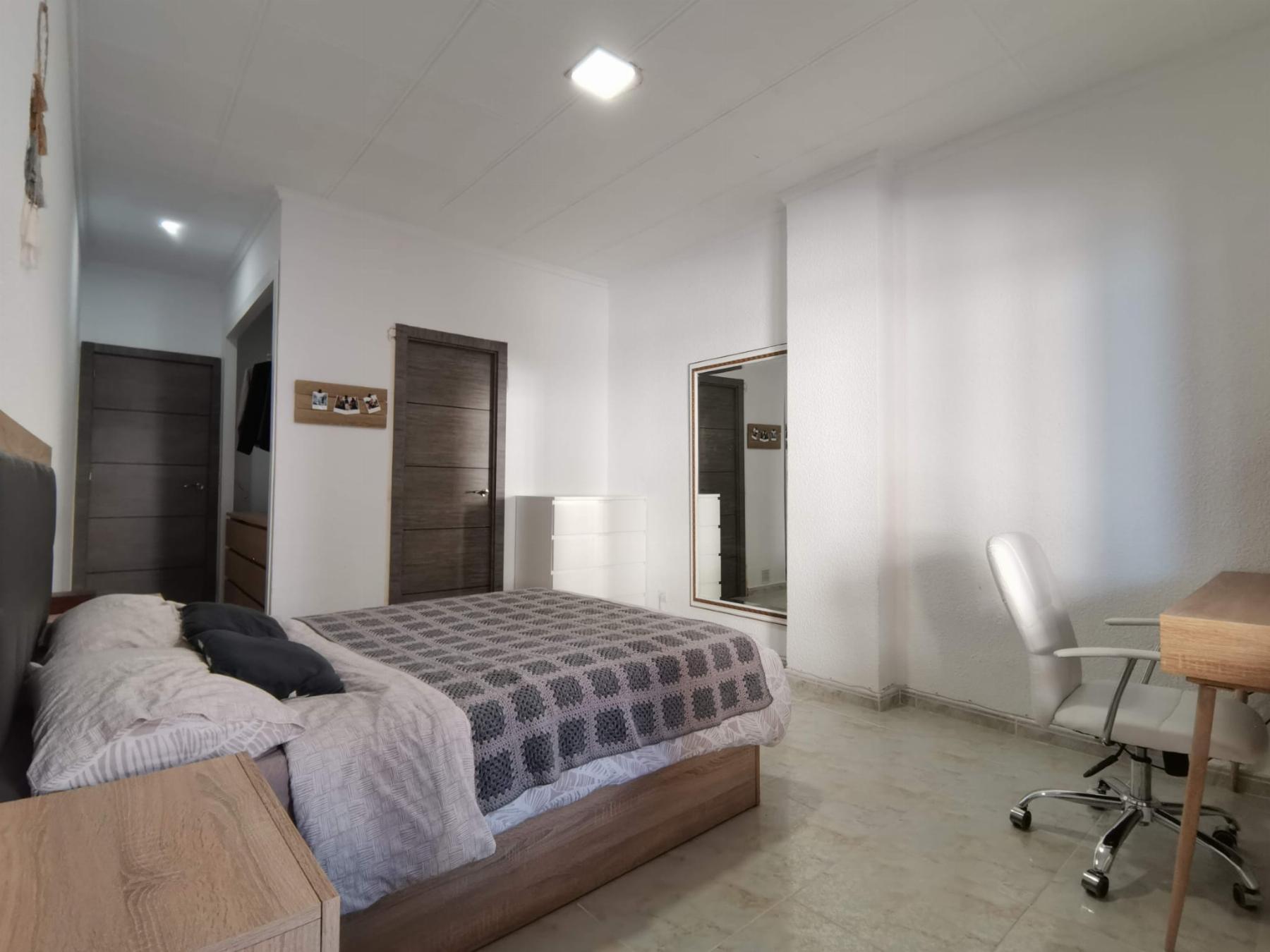 Resale - 4 Bedroom 4 Bathroom Apartamento in Torrevieja - Playa del Acequión - Alicante Resale - 4 Bedroom 4 Bathroom Apartamento in Torrevieja - Playa del Acequión - Alicante