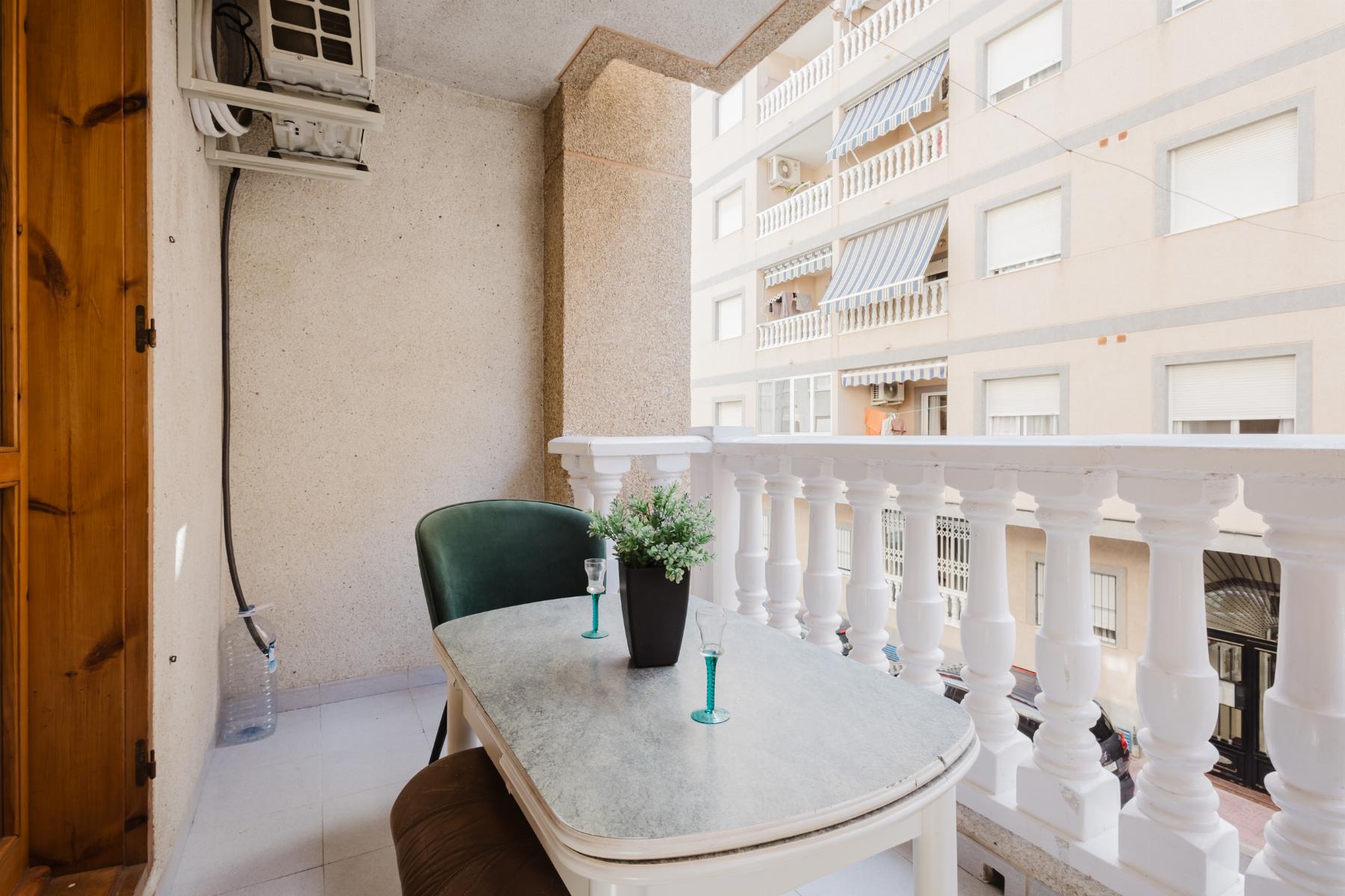Resale - 2 Bedroom 1 Bathroom Apartamento in Torrevieja - Playa de La Acequion - Alicante Resale - 2 Bedroom 1 Bathroom Apartamento in Torrevieja - Playa de La Acequion - Alicante