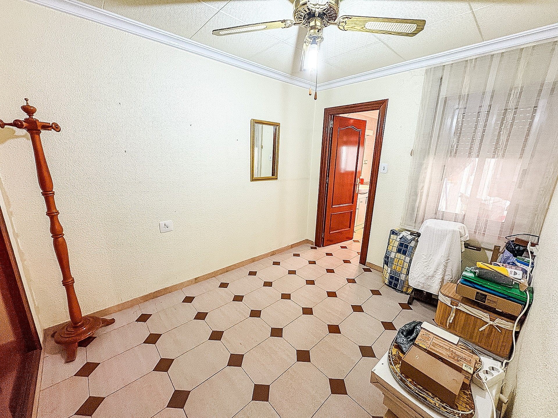 Resale - 4 Bedroom 2 Bathroom Townhouse in Elda - - Alicante Resale - 4 Bedroom 2 Bathroom Townhouse in Elda - - Alicante