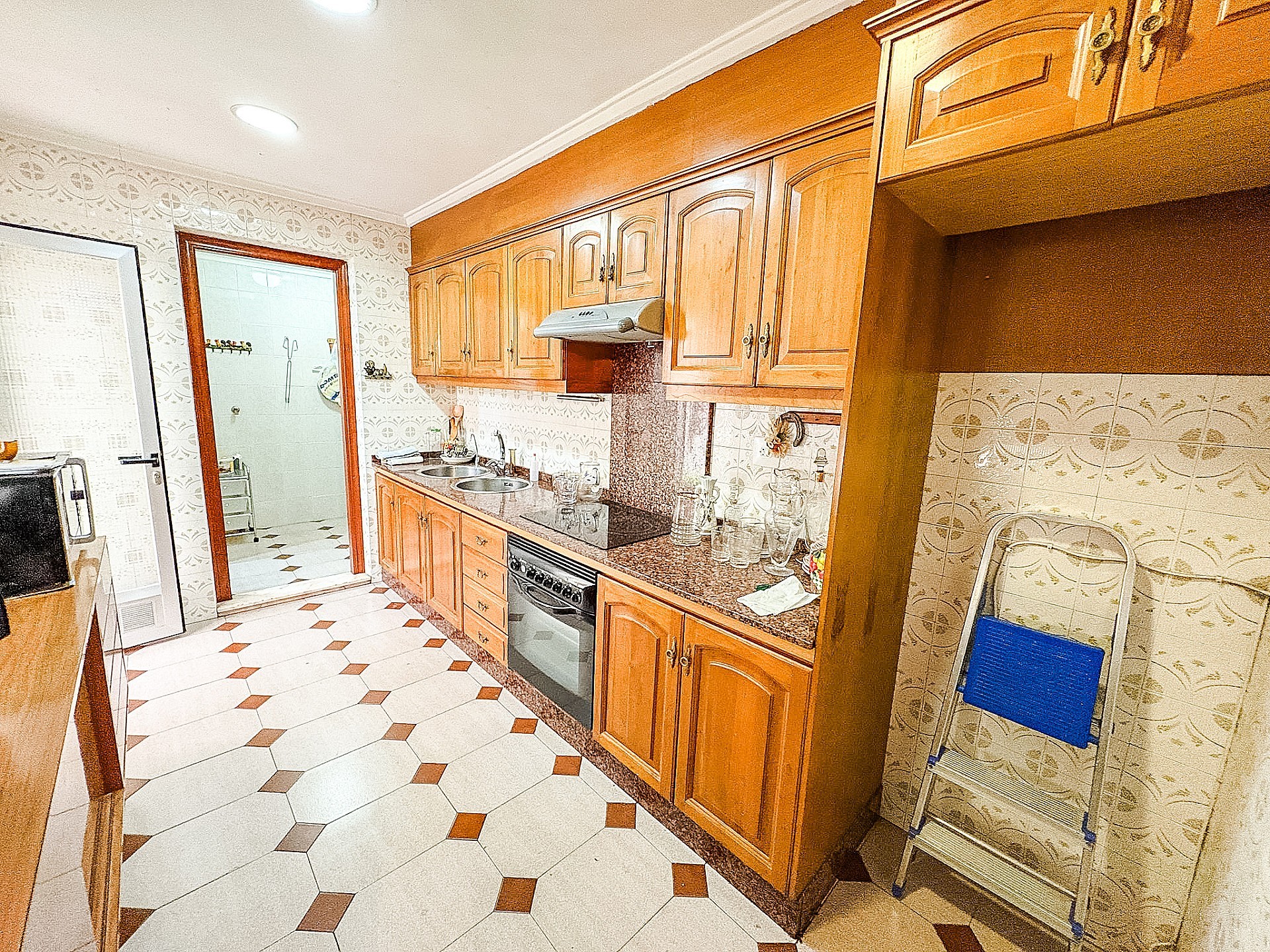 Resale - 4 Bedroom 2 Bathroom Townhouse in Elda - - Alicante Resale - 4 Bedroom 2 Bathroom Townhouse in Elda - - Alicante