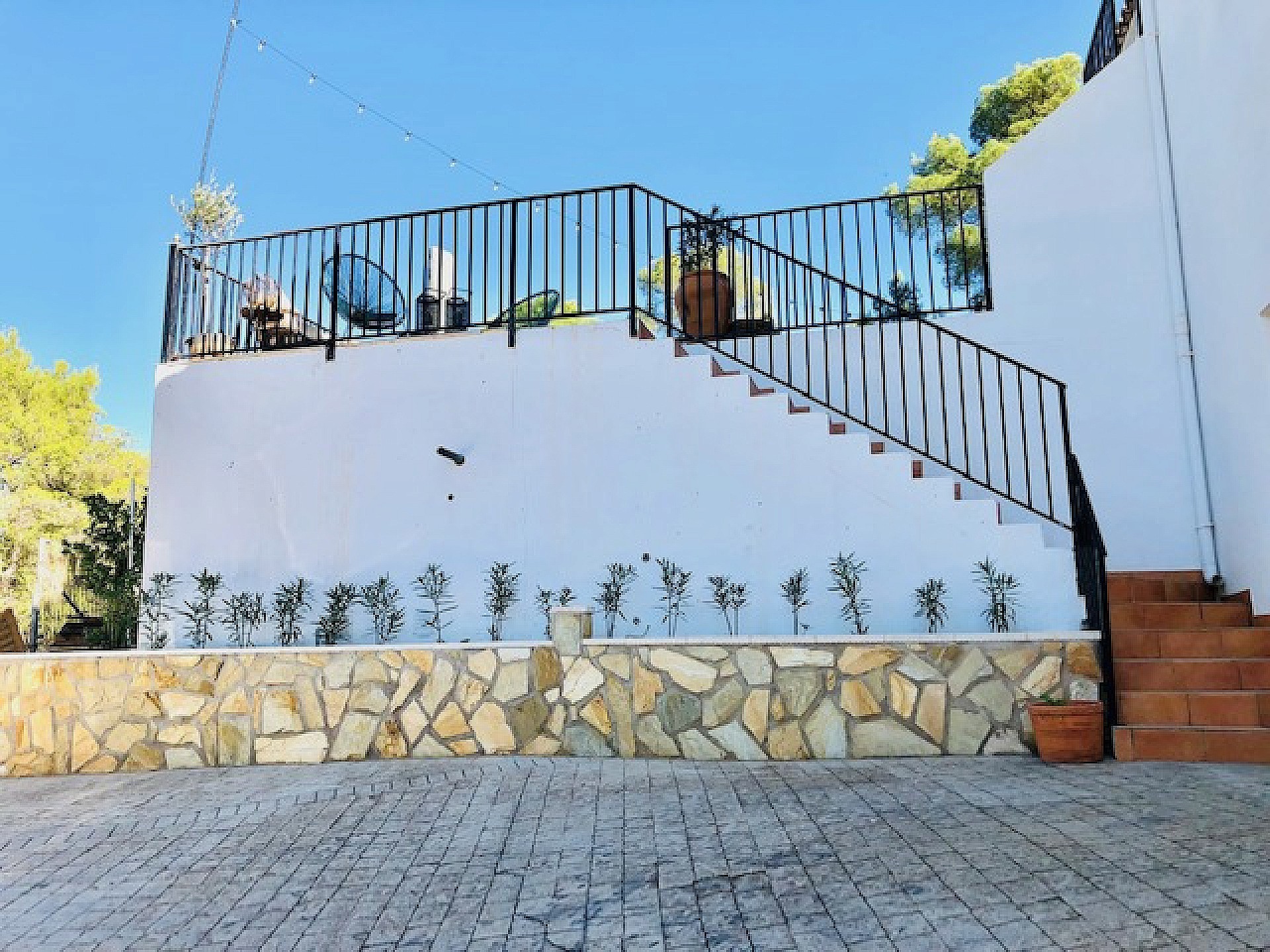 Resale - 4 Bedroom 4 Bathroom Villa in Villena - - Alicante Resale - 4 Bedroom 4 Bathroom Villa in Villena - - Alicante