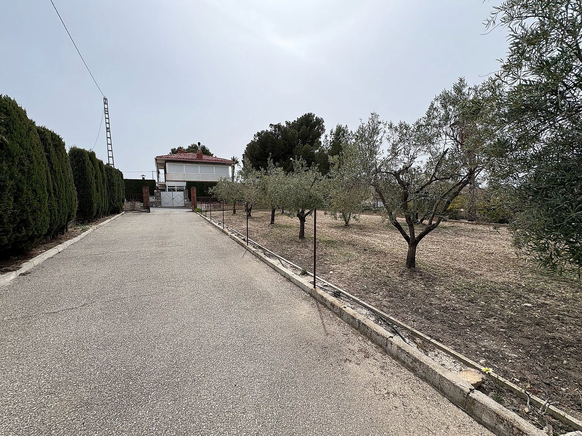 Resale - 4 Bedroom 1 Bathroom Country house in Petrer - - Alicante Resale - 4 Bedroom 1 Bathroom Country house in Petrer - - Alicante