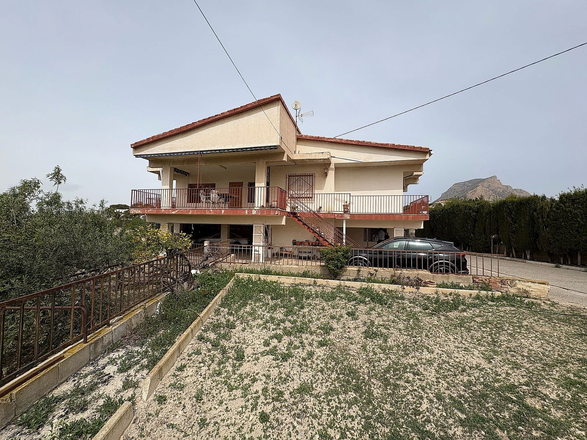 Resale - 4 Bedroom 1 Bathroom Country house in Petrer - - Alicante Resale - 4 Bedroom 1 Bathroom Country house in Petrer - - Alicante