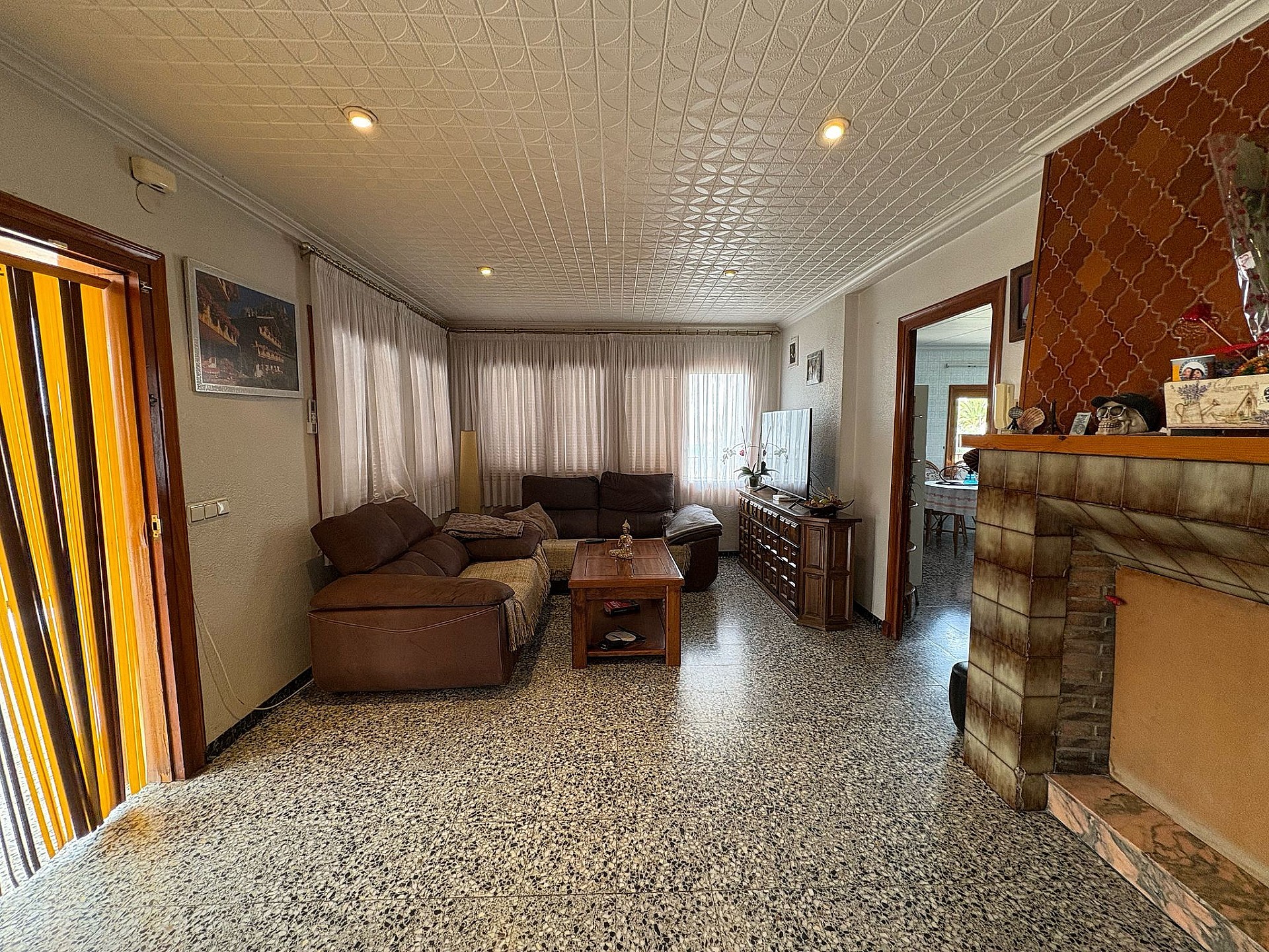 Resale - 4 Bedroom 1 Bathroom Country house in Petrer - - Alicante Resale - 4 Bedroom 1 Bathroom Country house in Petrer - - Alicante