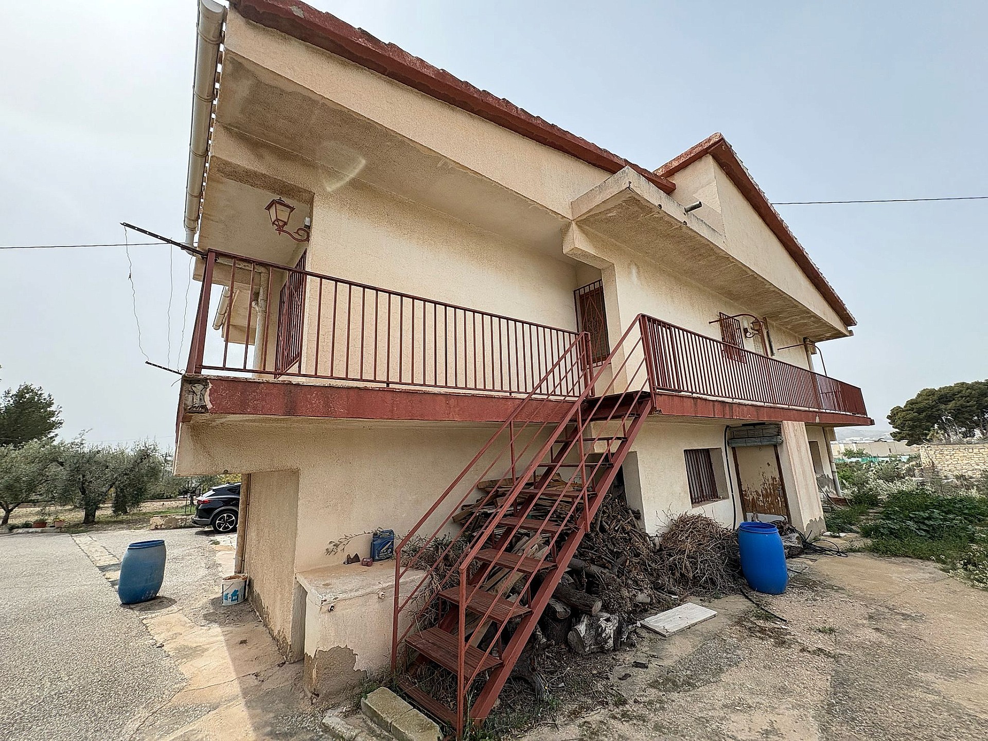 Resale - 4 Bedroom 1 Bathroom Country house in Petrer - - Alicante Resale - 4 Bedroom 1 Bathroom Country house in Petrer - - Alicante