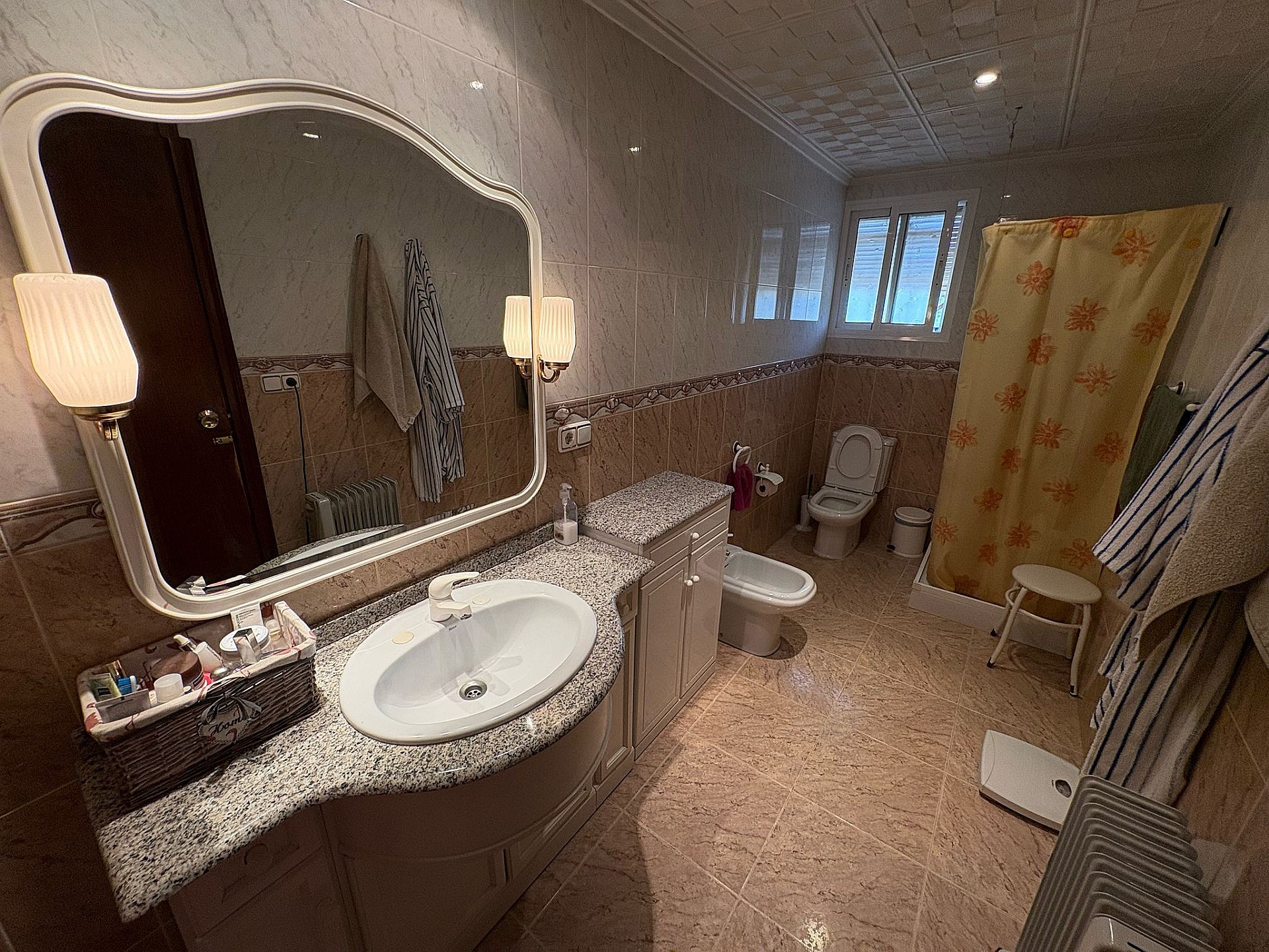 Resale - 4 Bedroom 1 Bathroom Country house in Petrer - - Alicante Resale - 4 Bedroom 1 Bathroom Country house in Petrer - - Alicante