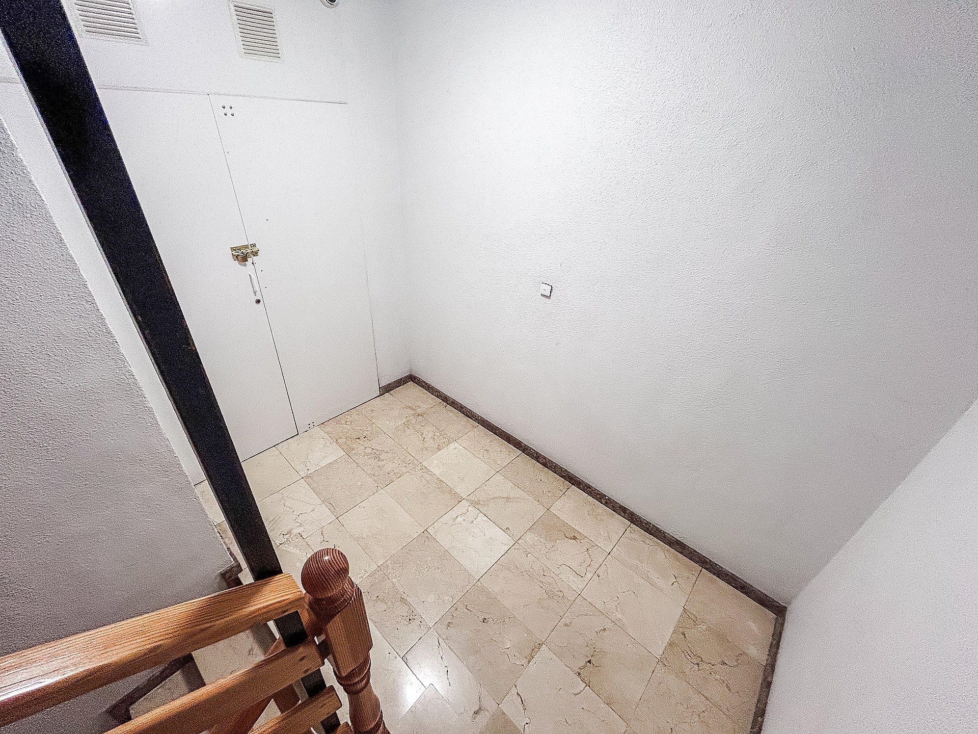 Resale - 4 Bedroom 2 Bathroom Apartment in Elda - - Alicante Resale - 4 Bedroom 2 Bathroom Apartment in Elda - - Alicante