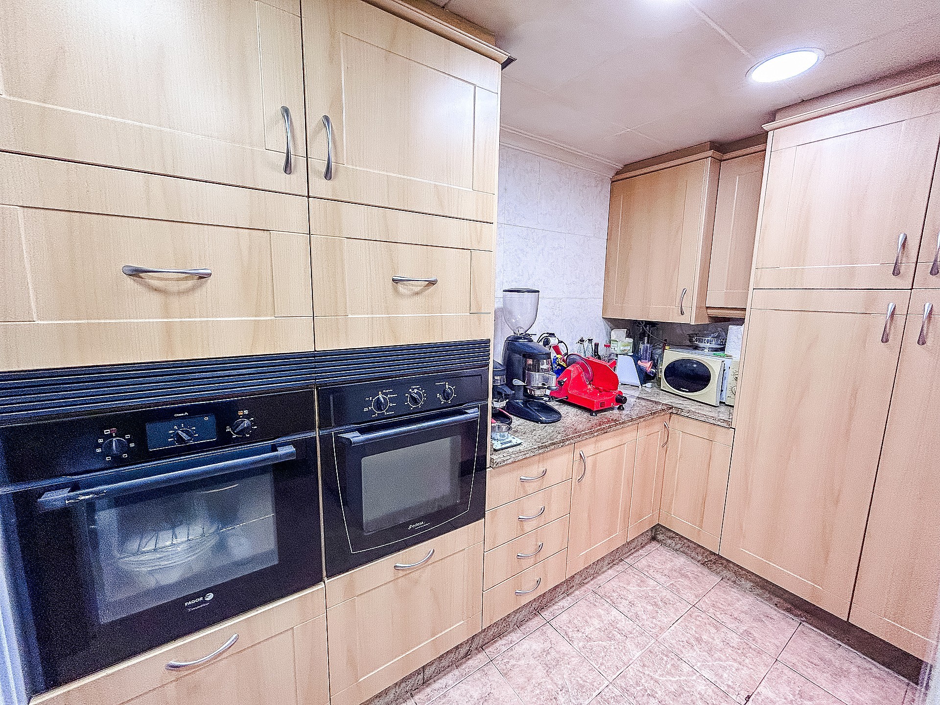 Resale - 4 Bedroom 2 Bathroom Apartment in Elda - - Alicante Resale - 4 Bedroom 2 Bathroom Apartment in Elda - - Alicante