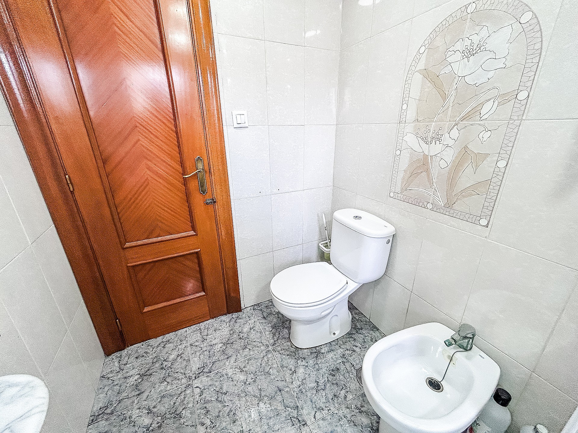 Resale - 4 Bedroom 2 Bathroom Apartment in Elda - - Alicante Resale - 4 Bedroom 2 Bathroom Apartment in Elda - - Alicante